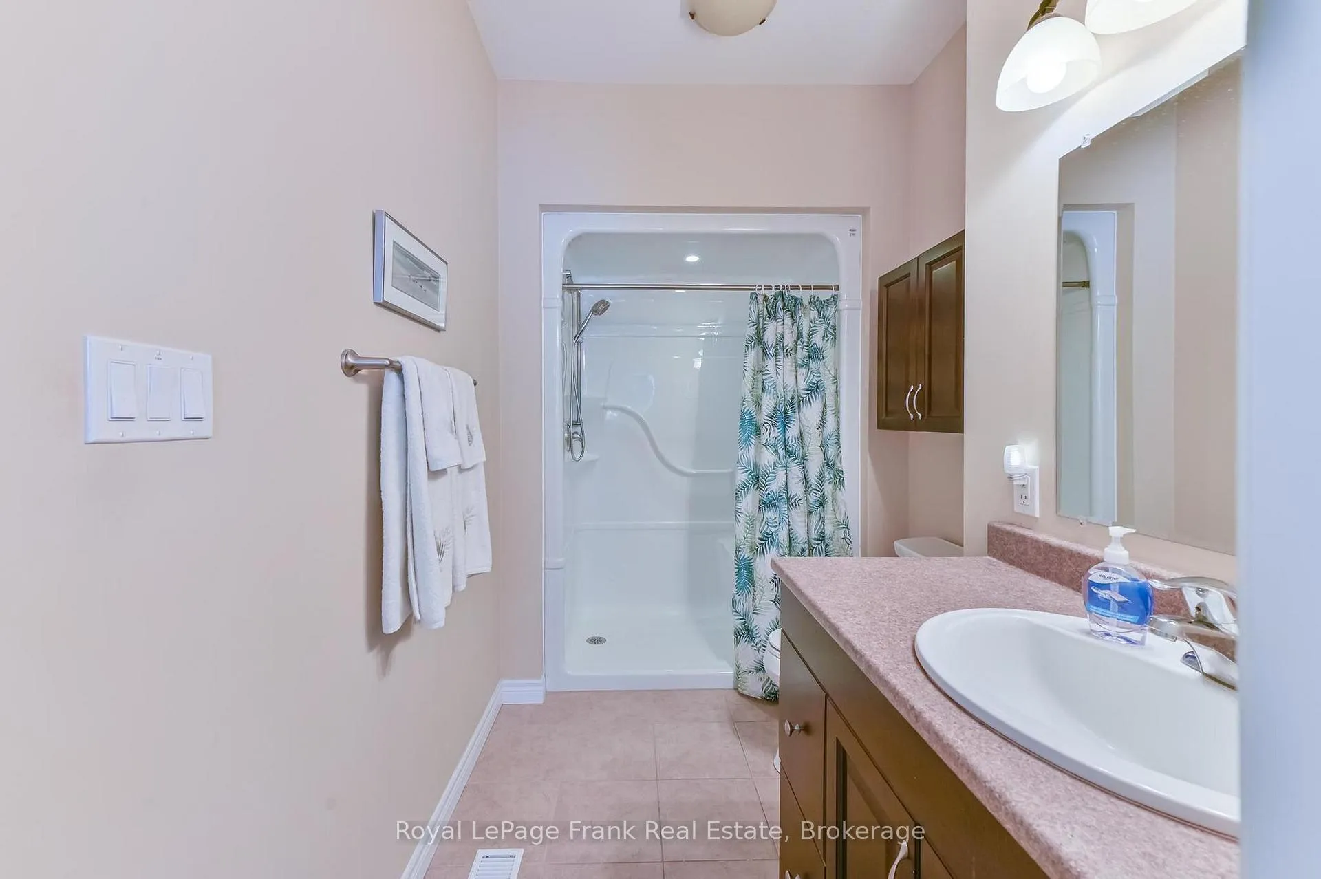 Photo 26 of 61 Reid Street, Selwyn — HOMEH