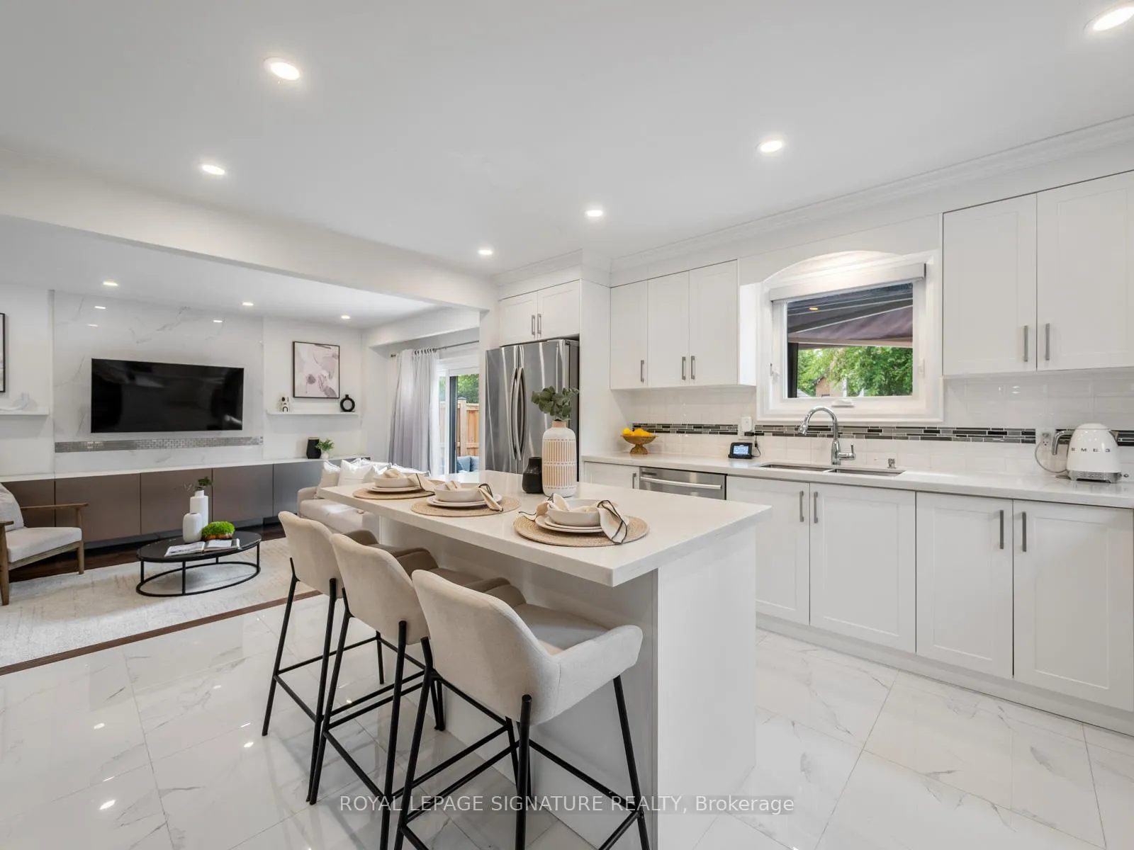 Photo 11 of 216 Huntsmill Boulevard, Scarborough, Steeles — HOMEH
