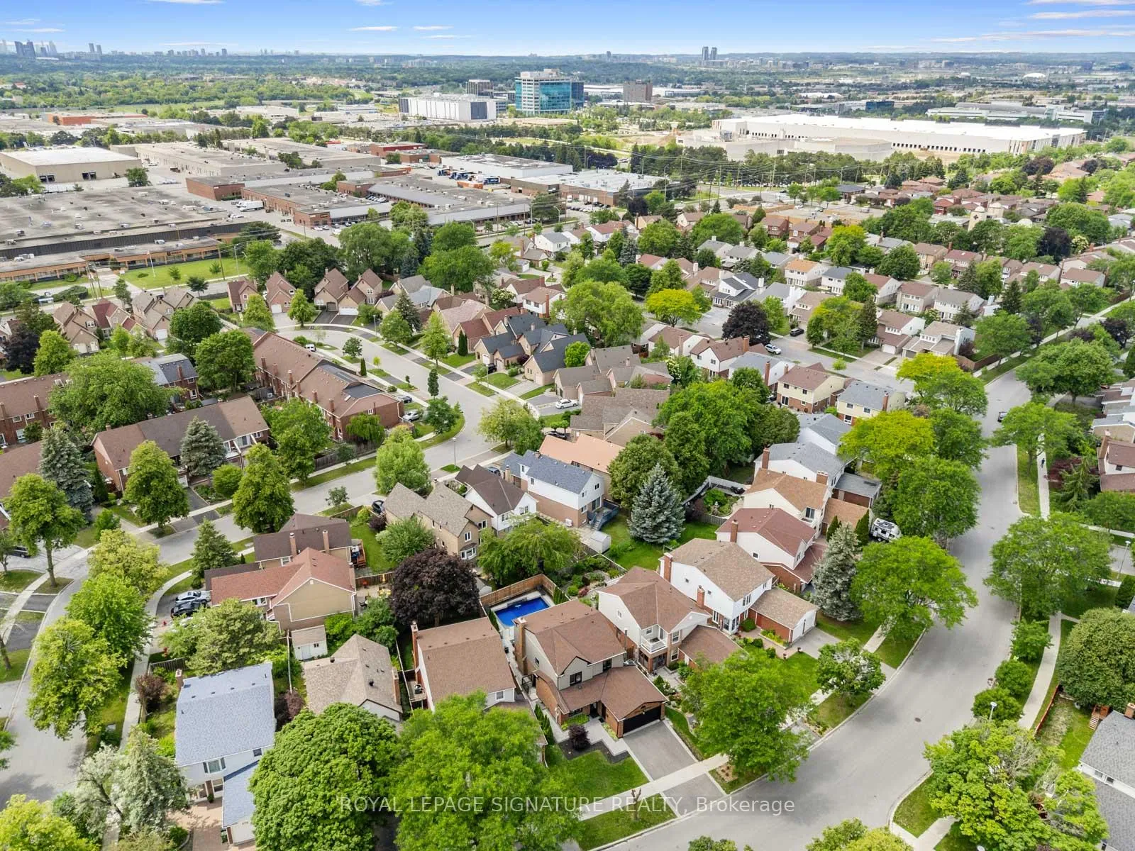 Photo 40 of 216 Huntsmill Boulevard, Scarborough, Steeles — HOMEH