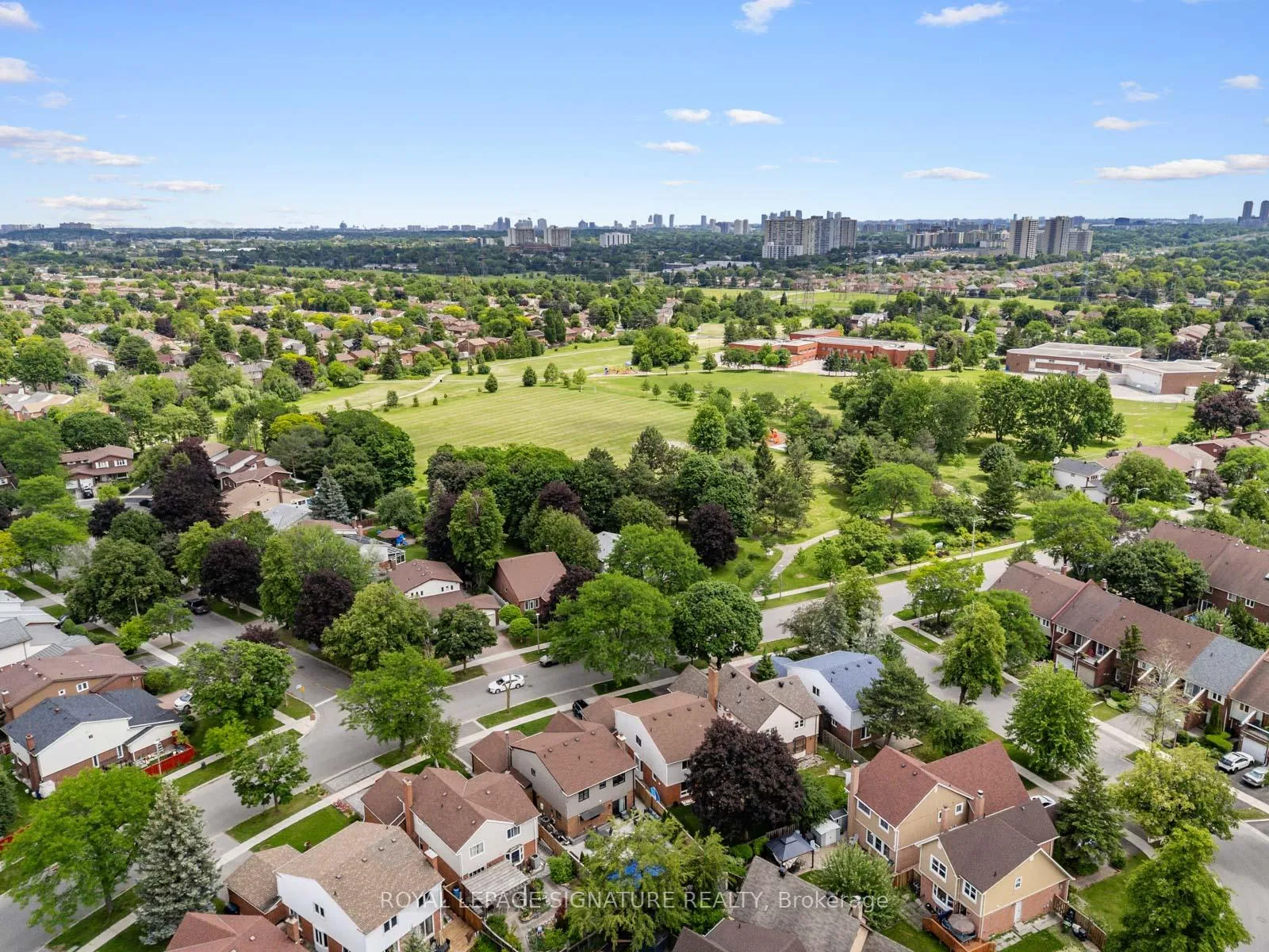 Photo 43 of 216 Huntsmill Boulevard, Scarborough, Steeles — HOMEH