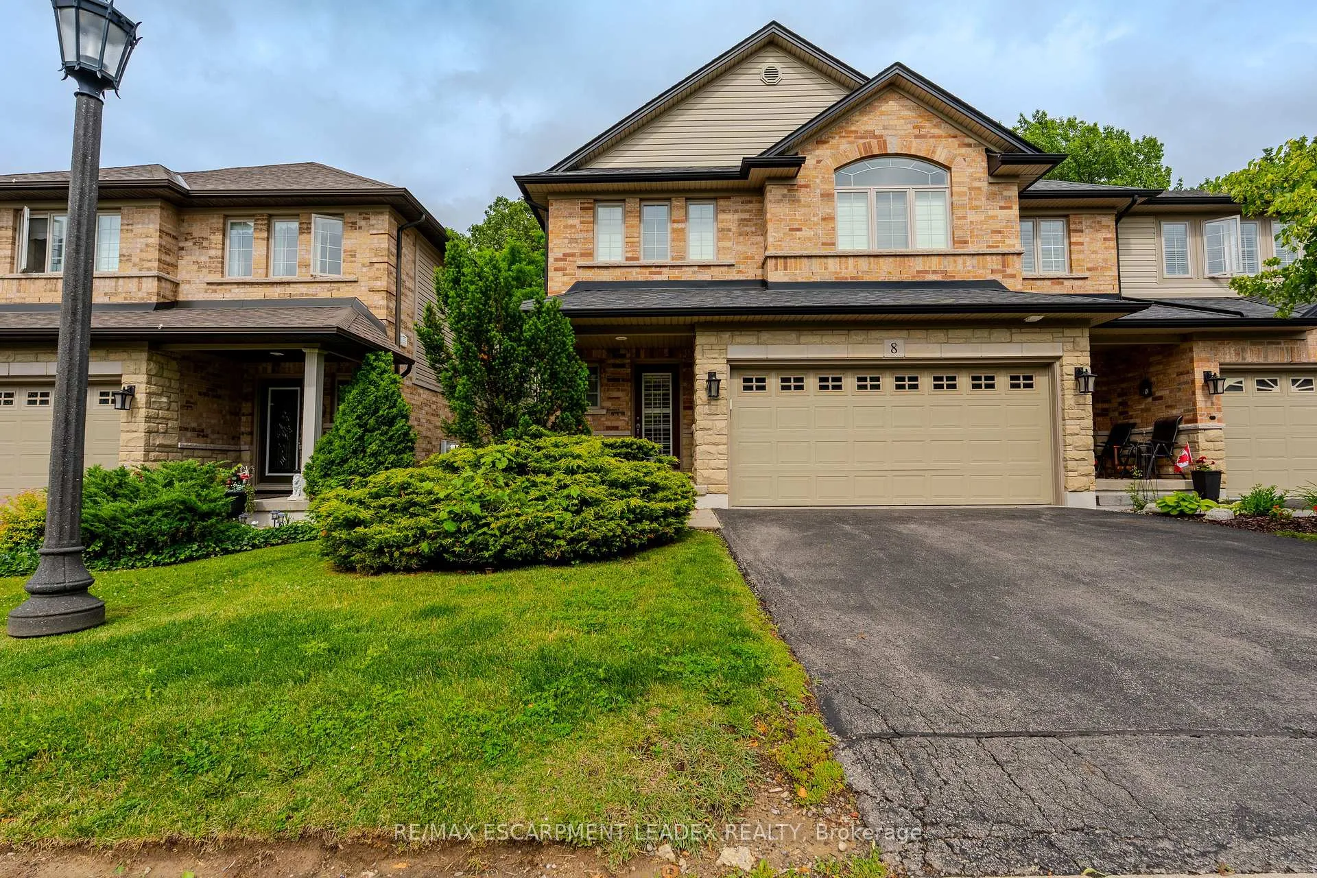 Photo 1 of Unit 8, 441 Stonehenge Drive, Hamilton, Meadowlands — HOMEH
