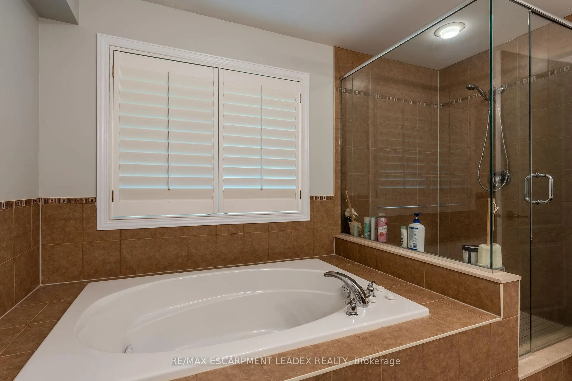 Photo 23 of Unit 8, 441 Stonehenge Drive, Hamilton, Meadowlands — HOMEH