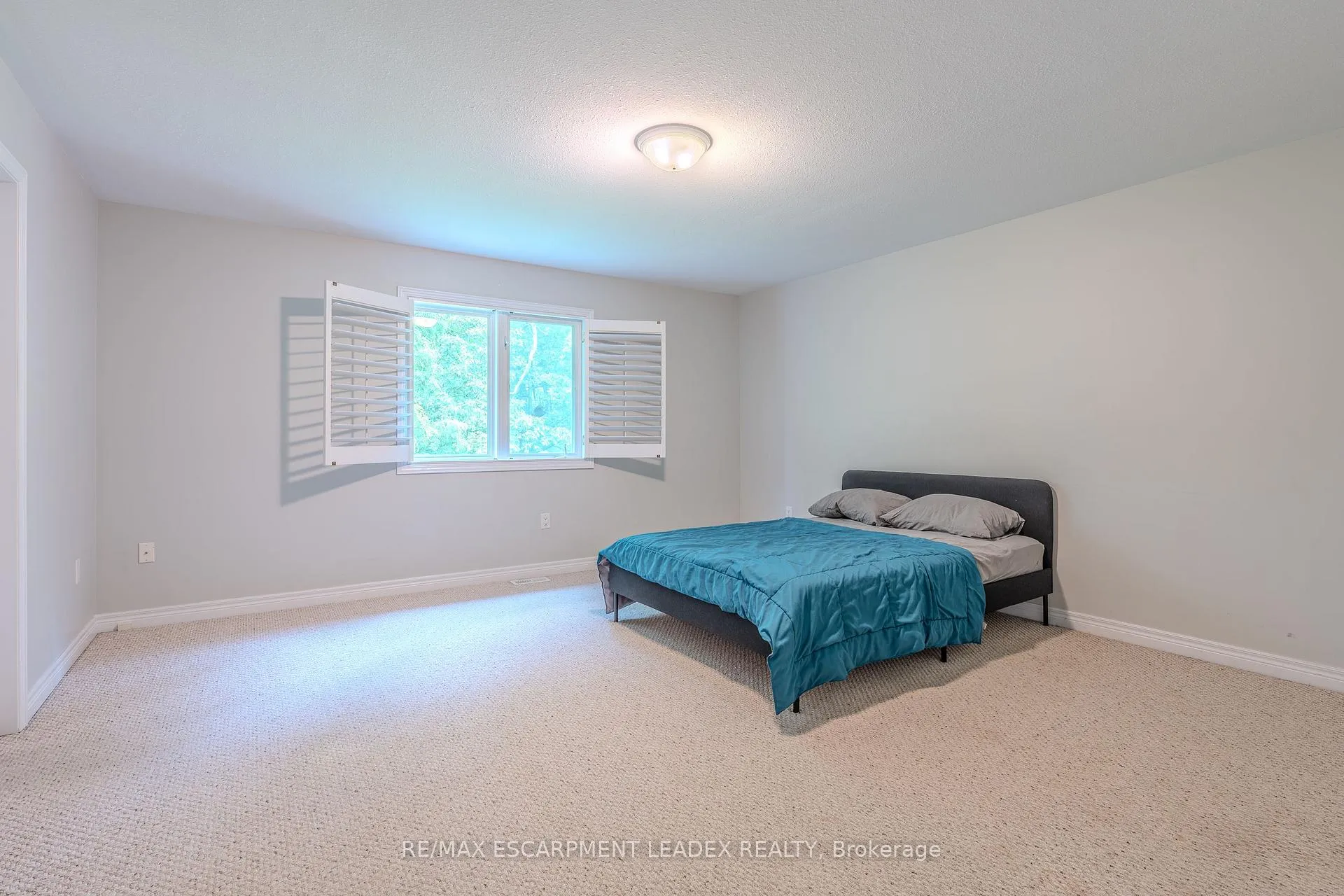 Photo 24 of Unit 8, 441 Stonehenge Drive, Hamilton, Meadowlands — HOMEH