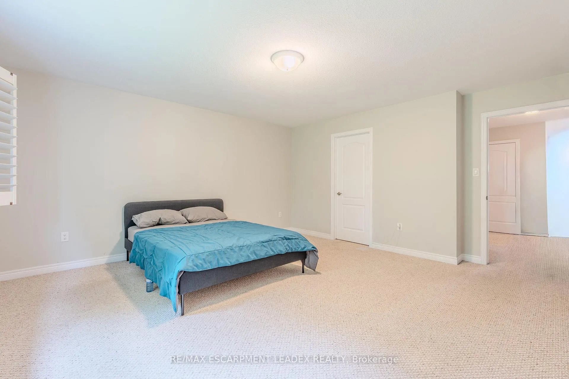 Photo 26 of Unit 8, 441 Stonehenge Drive, Hamilton, Meadowlands — HOMEH