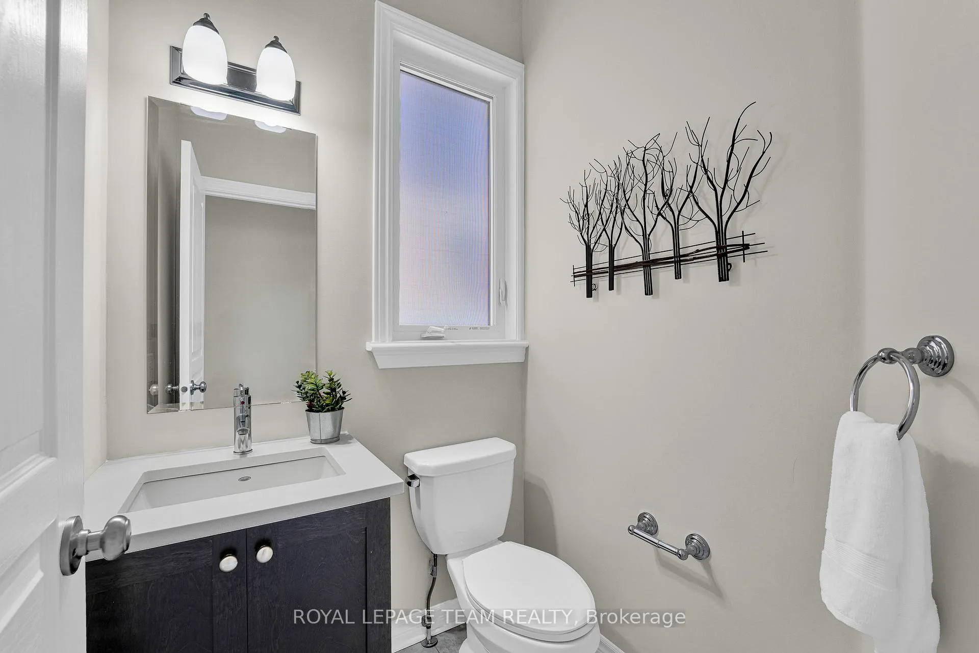 Photo 5 of 534 Stargazer Crescent, Ottawa, Riverside South/Gloucester Glen — HOMEH
