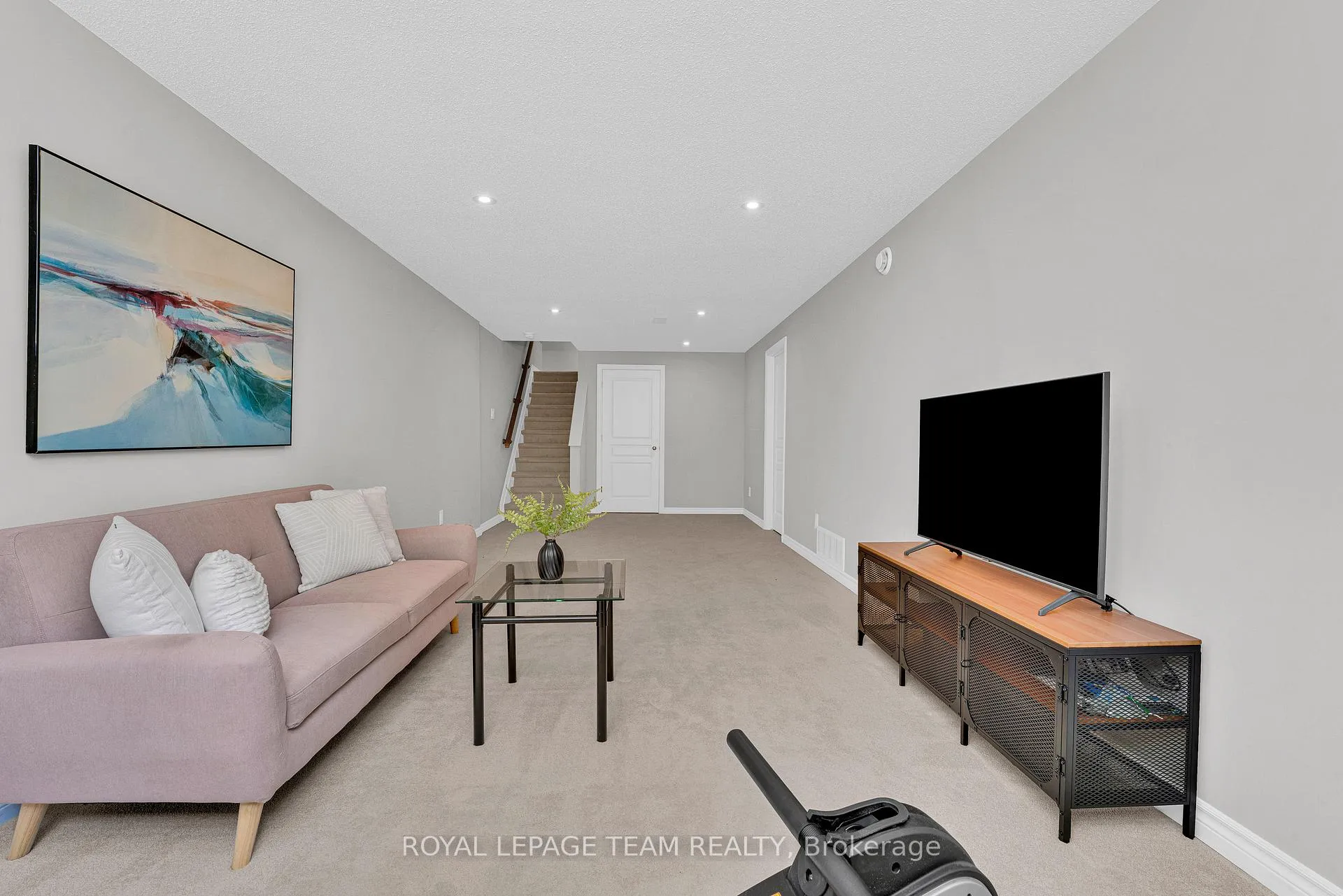 Photo 41 of 534 Stargazer Crescent, Ottawa, Riverside South/Gloucester Glen — HOMEH