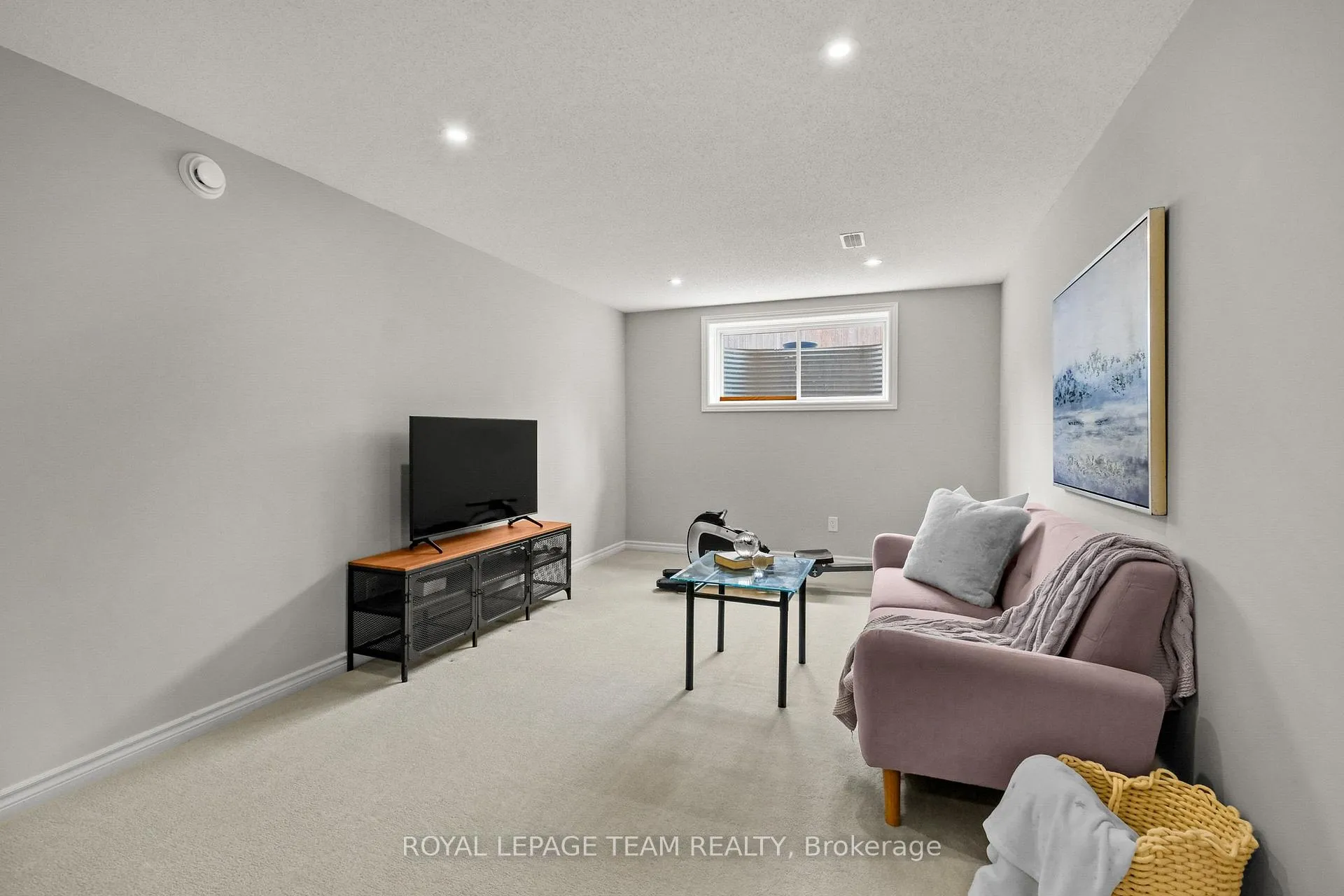 Photo 42 of 534 Stargazer Crescent, Ottawa, Riverside South/Gloucester Glen — HOMEH