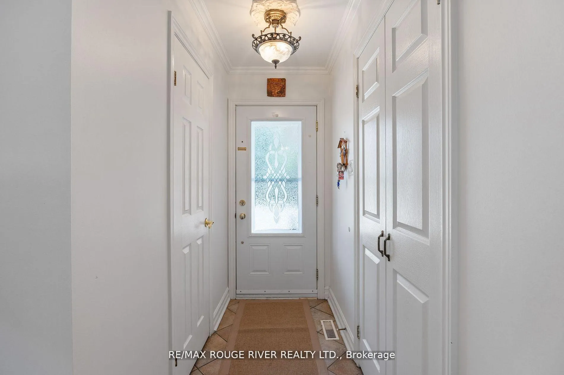 Photo 3 of 72 Coles Avenue, Vaughan, Vaughan Grove — HOMEH