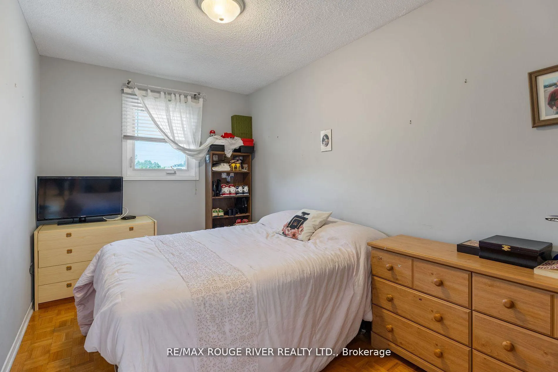 Photo 17 of 72 Coles Avenue, Vaughan, Vaughan Grove — HOMEH