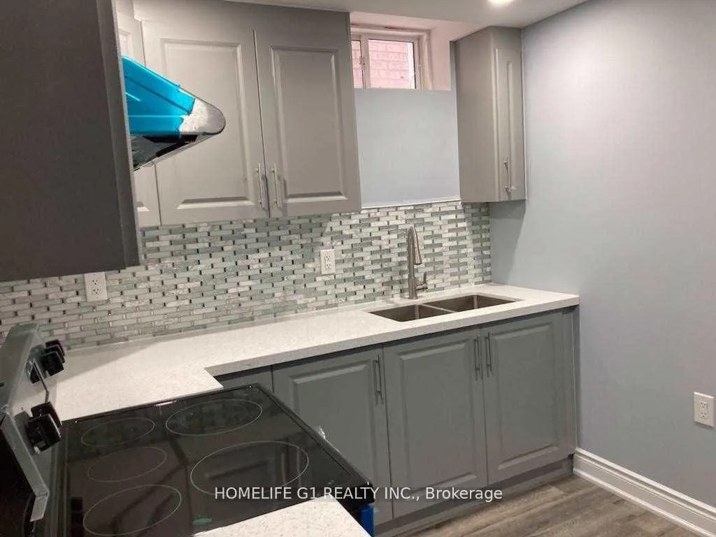 Photo 2 of 11 Ledger Point Crescent, Brampton, Sandringham-Wellington North — HOMEH