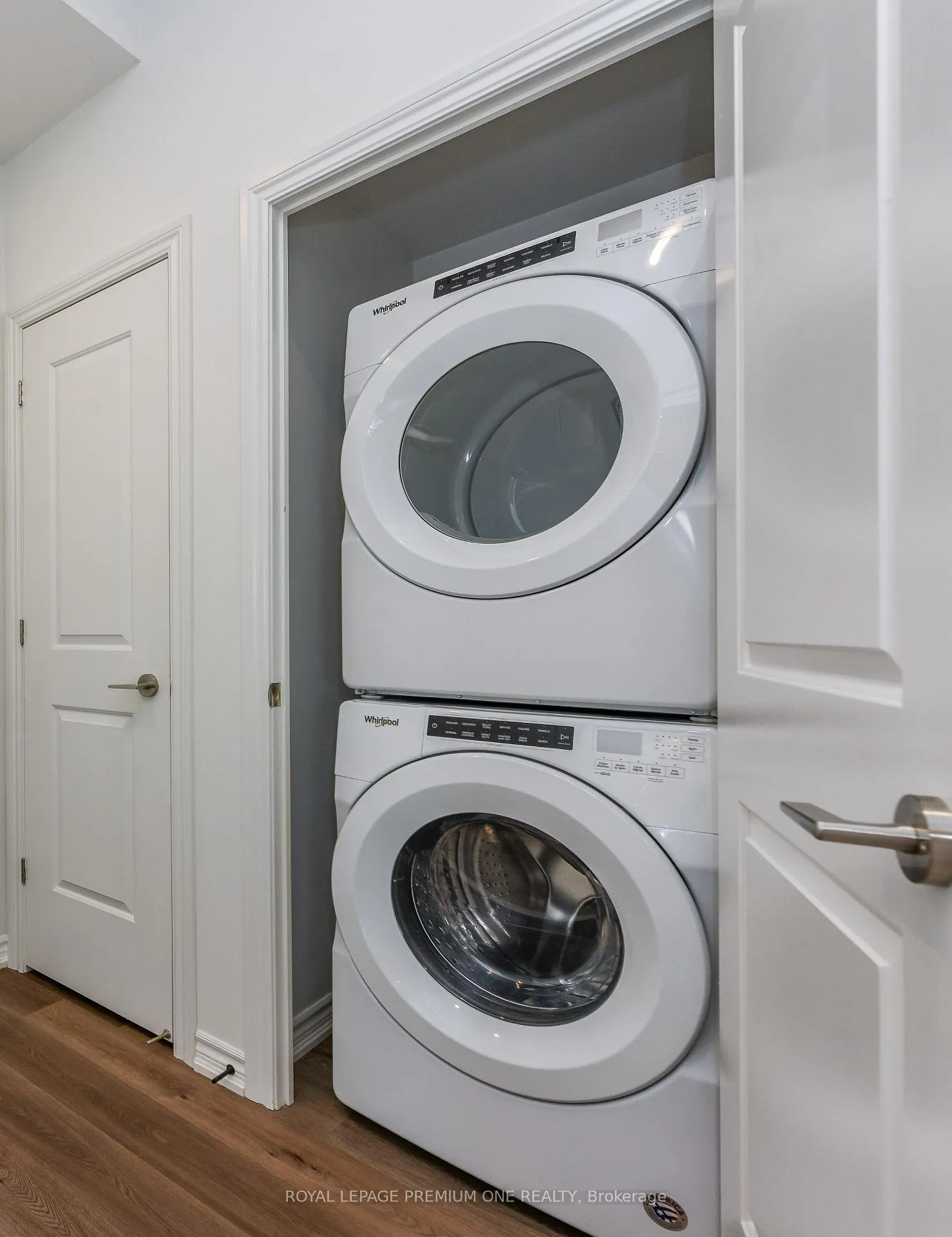 Photo 22 of Unit PH06, 571 Prince Edward Drive, Etobicoke, Kingsway South — HOMEH