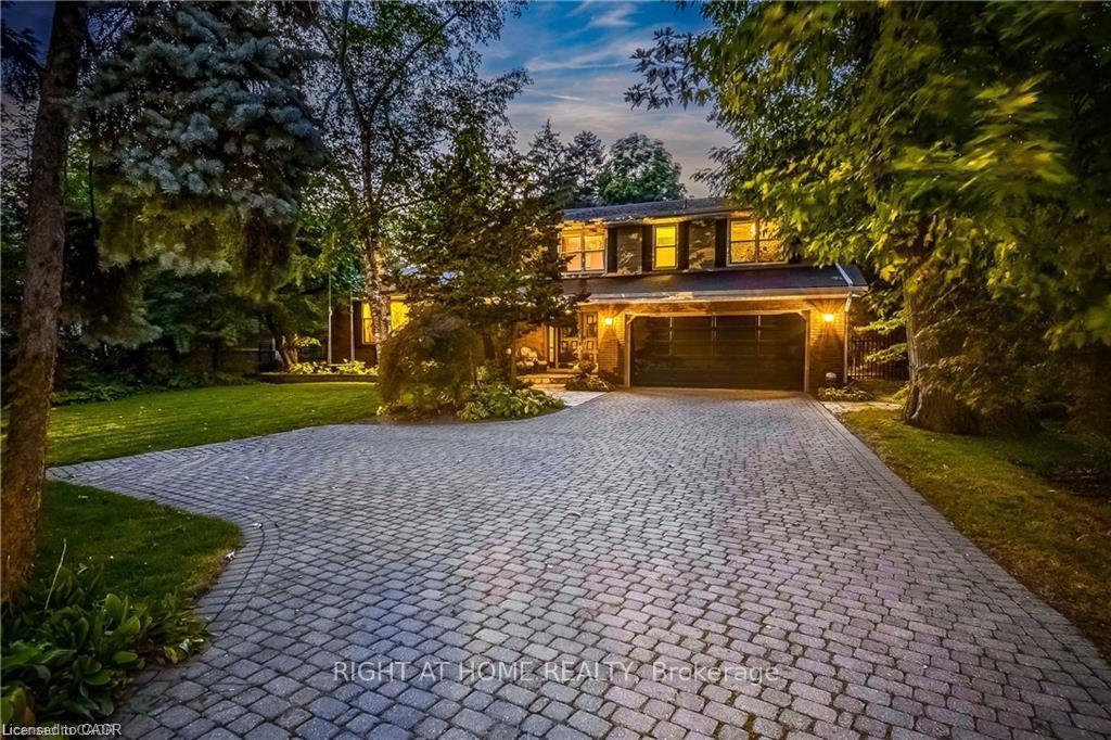 Front of 3021 Lakeshore Road