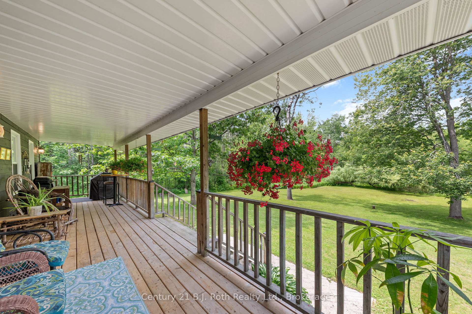 Photo 5 of 3147 Dalton Court, Tay, Rural Tay — HOMEH