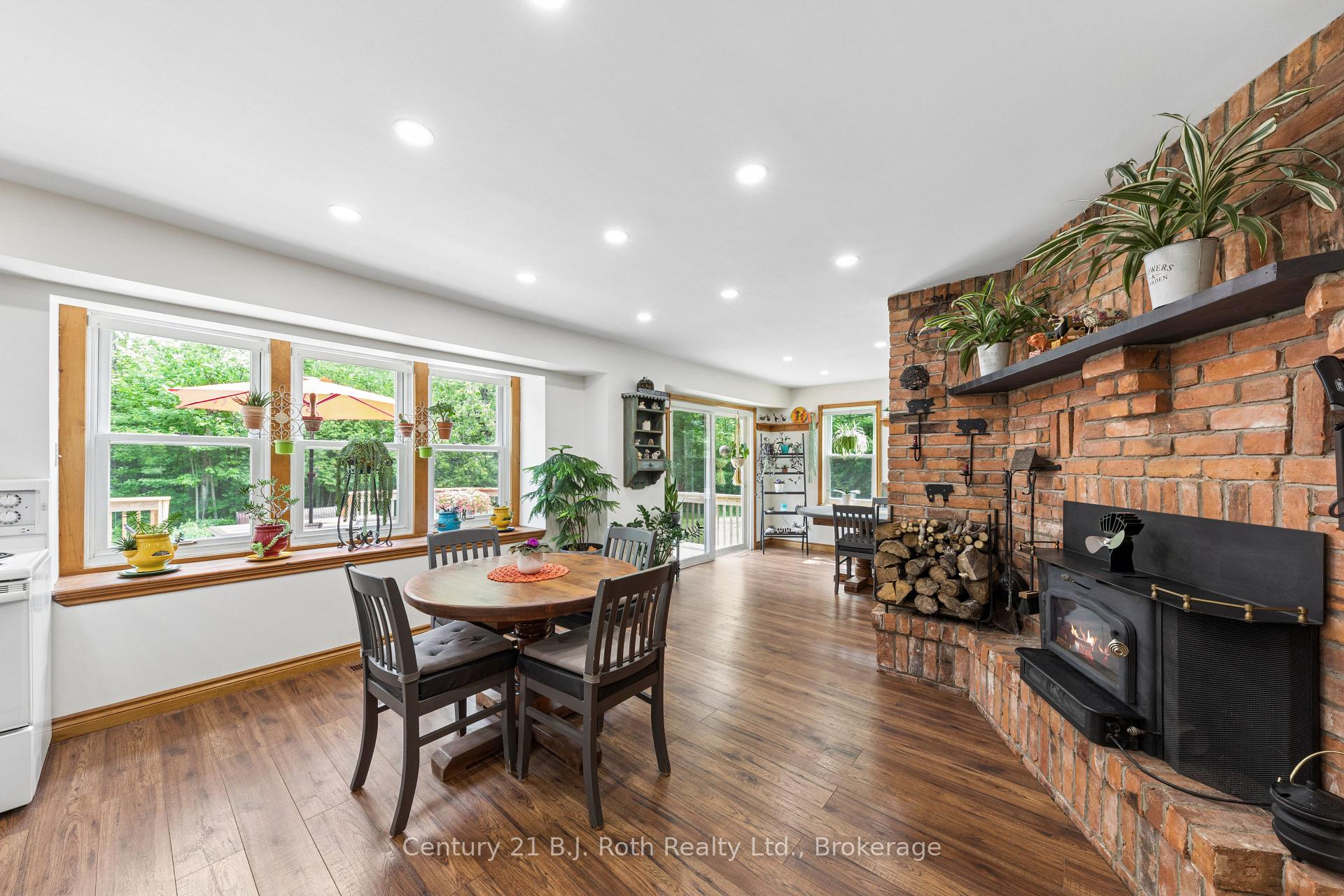Photo 11 of 3147 Dalton Court, Tay, Rural Tay — HOMEH
