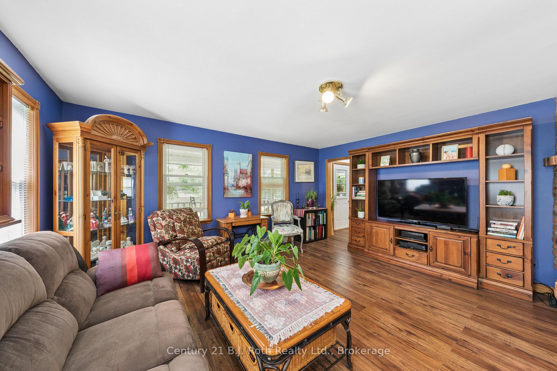 Photo 16 of 3147 Dalton Court, Tay, Rural Tay — HOMEH