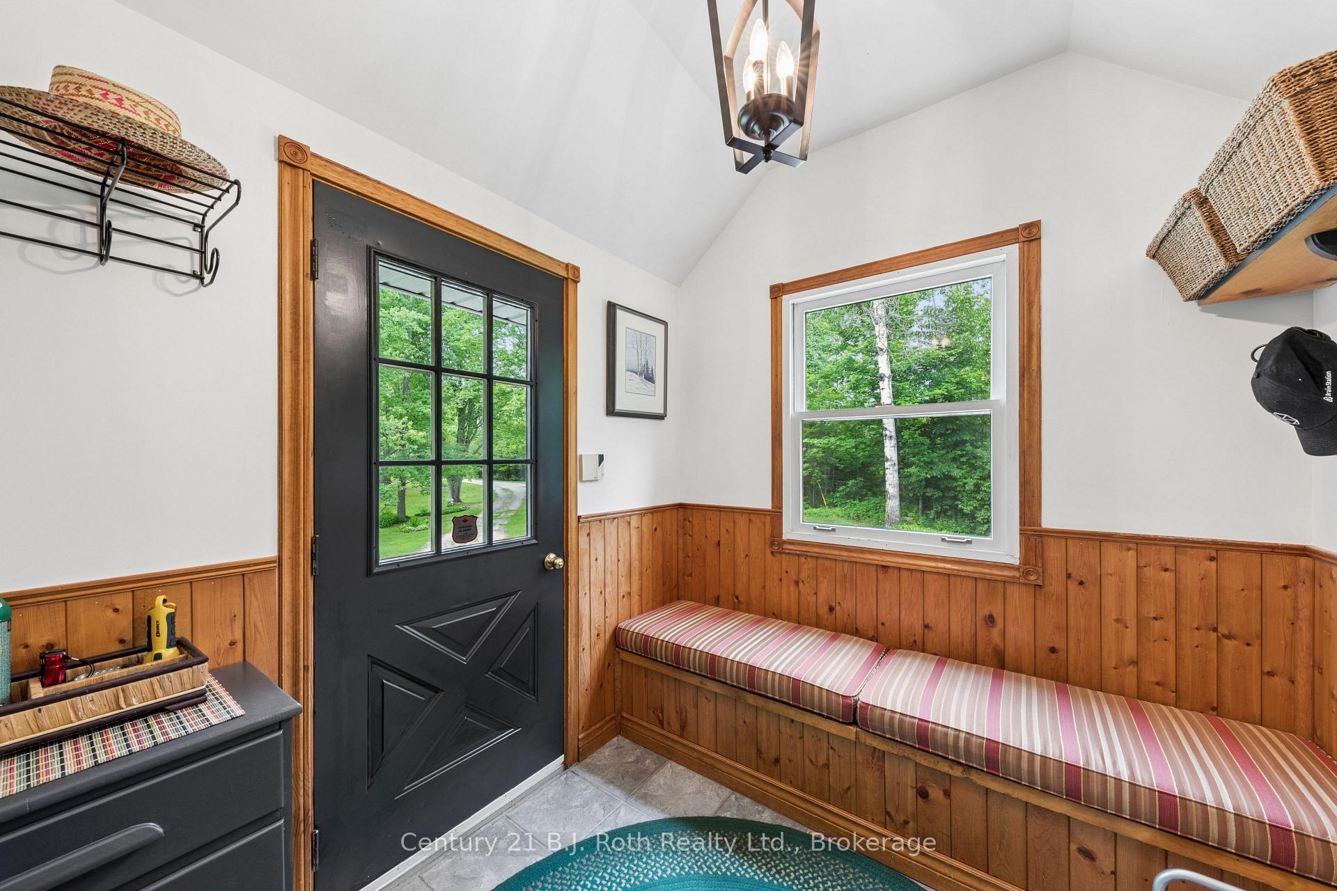 Photo 20 of 3147 Dalton Court, Tay, Rural Tay — HOMEH