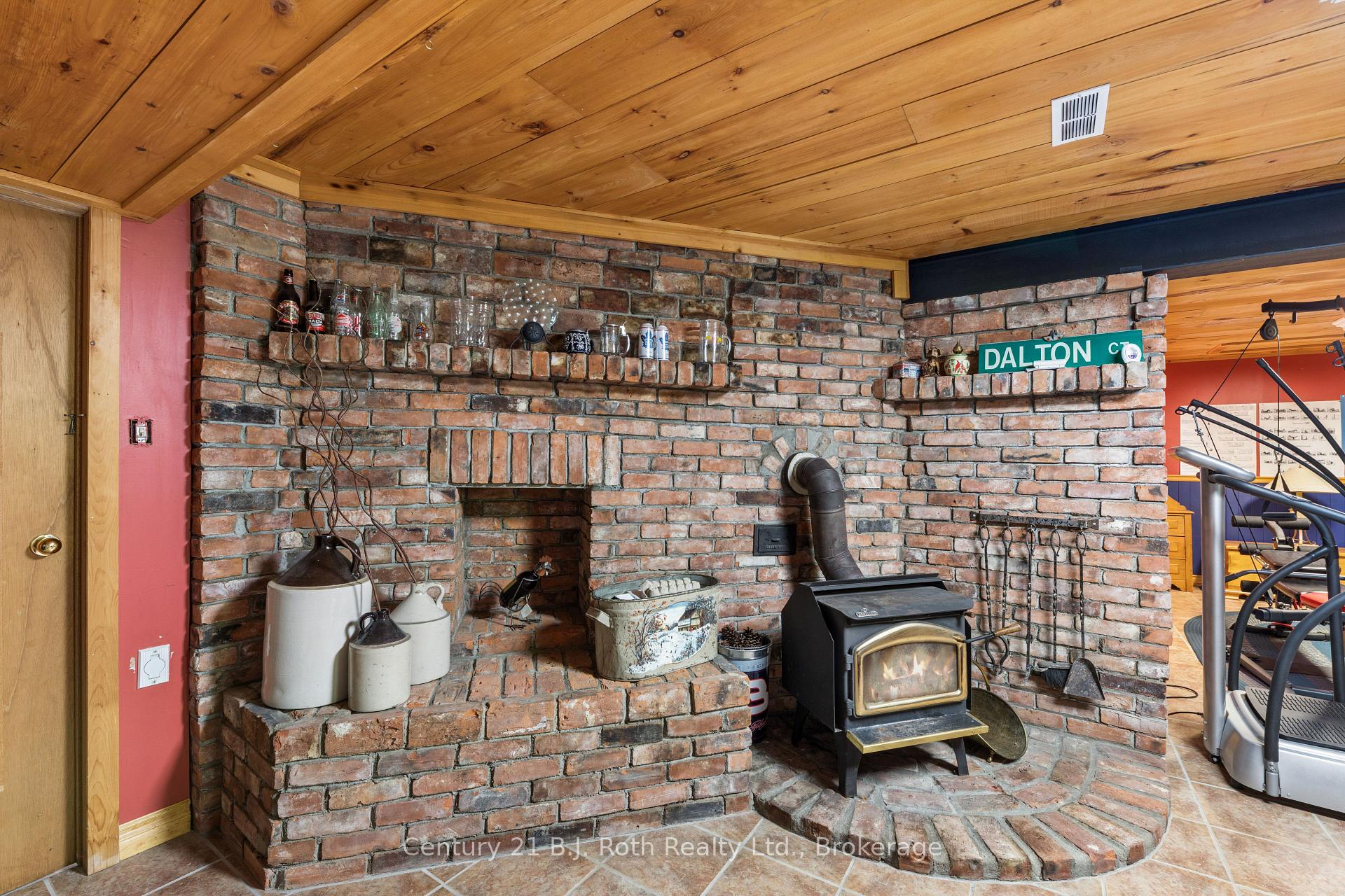 Photo 32 of 3147 Dalton Court, Tay, Rural Tay — HOMEH