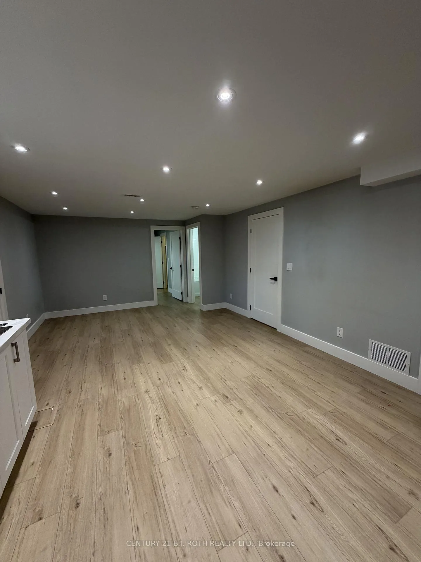 Photo 5 of 56 Olive Crescent, Orillia — HOMEH