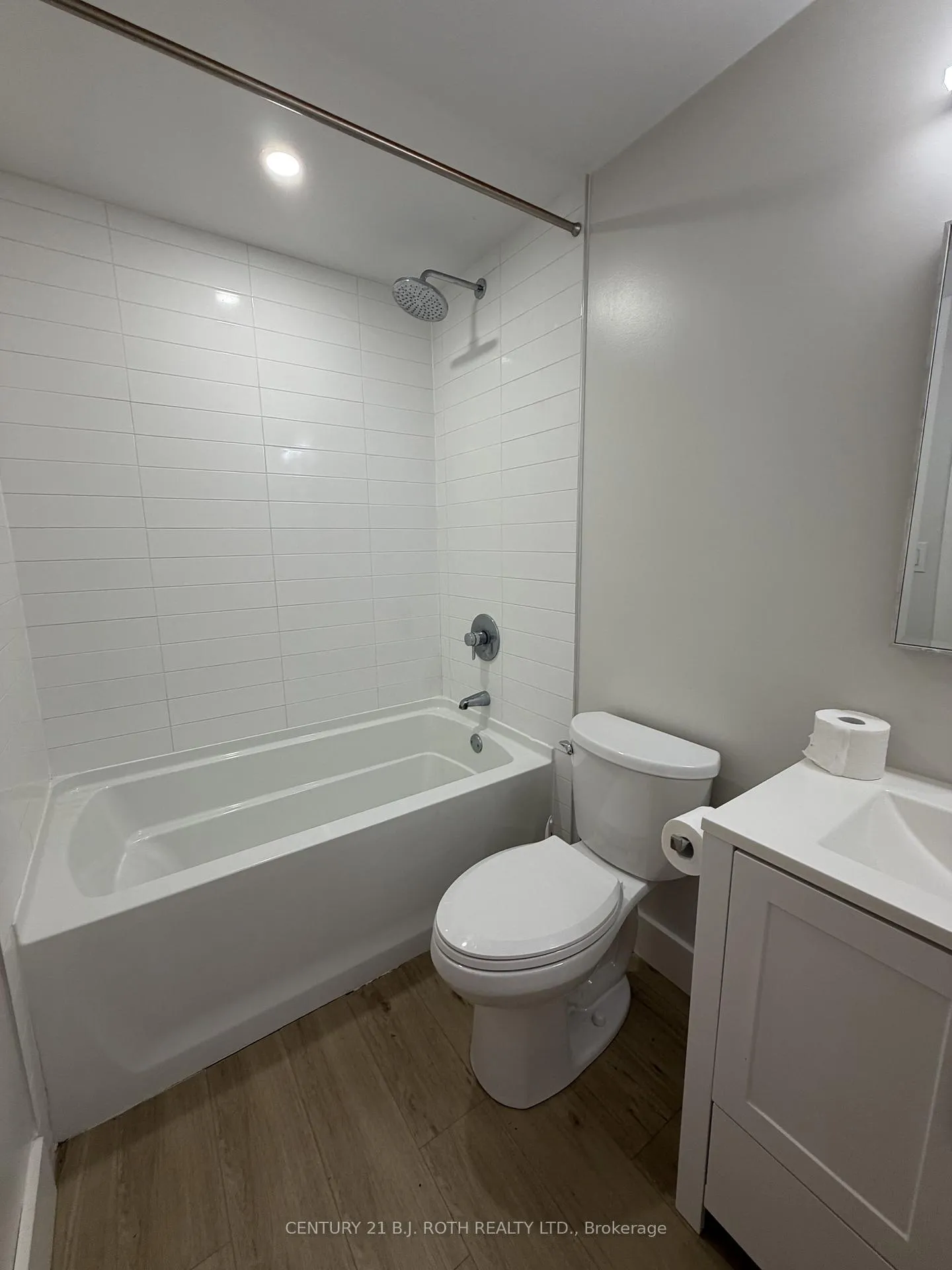 Photo 10 of 56 Olive Crescent, Orillia — HOMEH