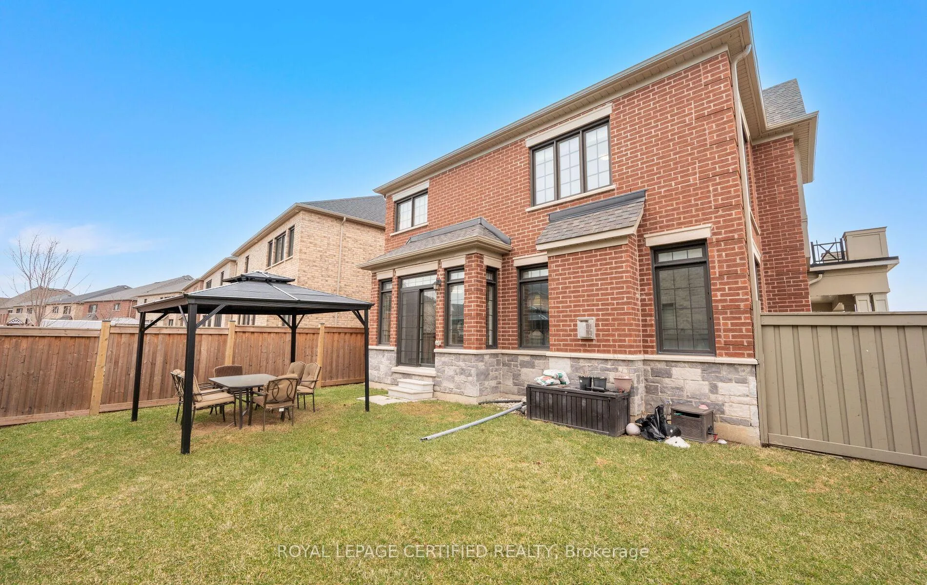Photo 47 of 1285 Raspberry Terrace, Milton, Ford — HOMEH