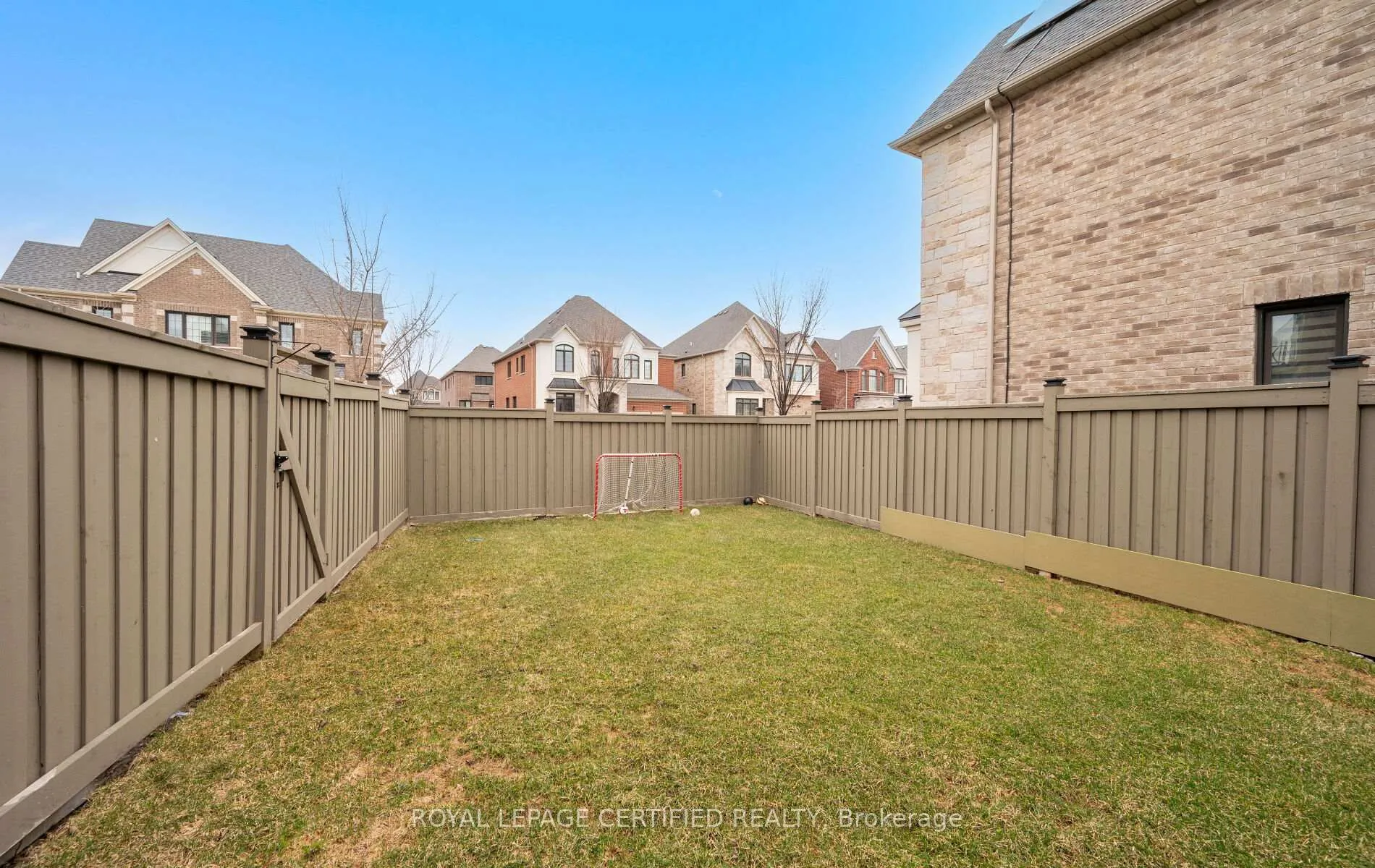 Photo 49 of 1285 Raspberry Terrace, Milton, Ford — HOMEH