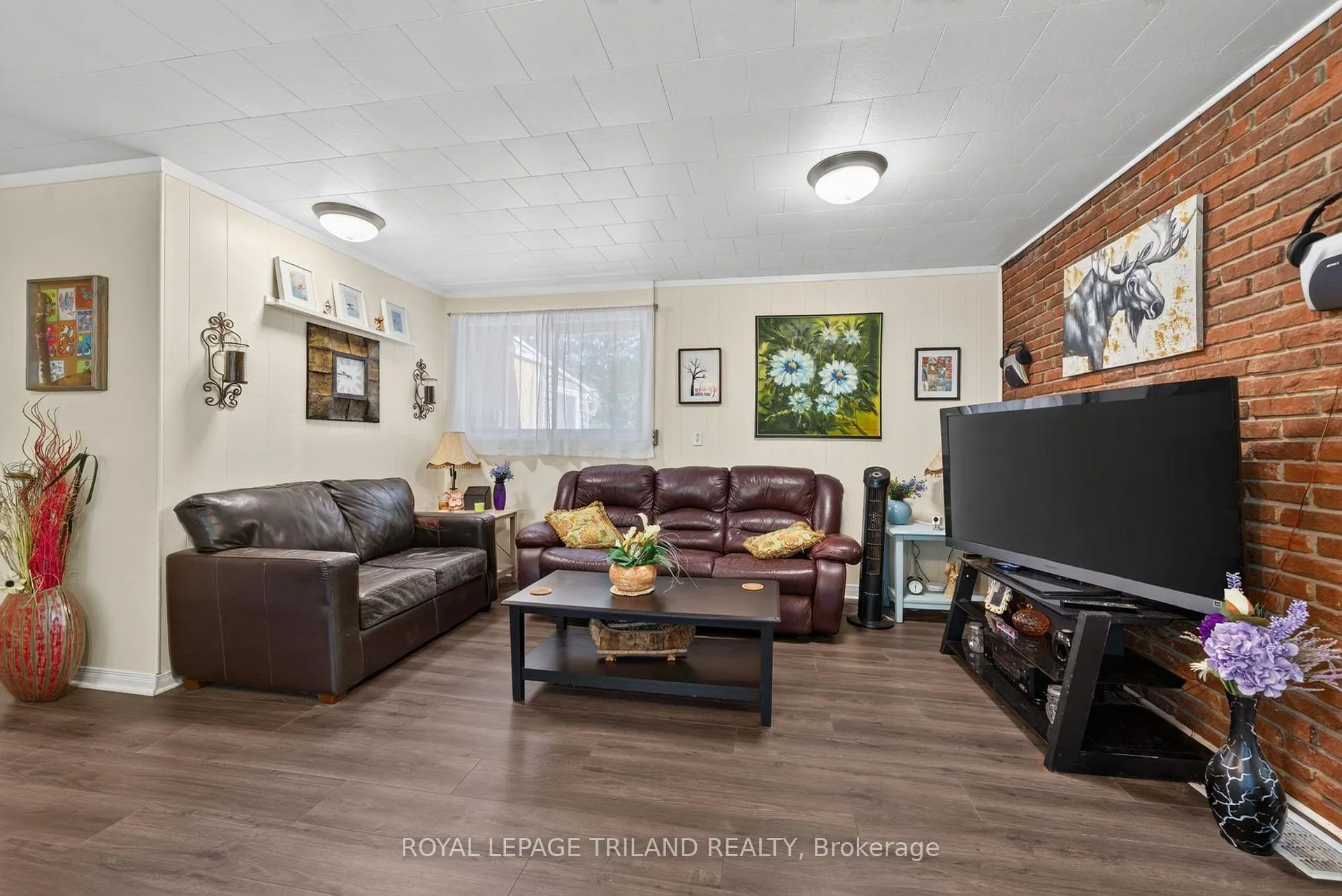 Photo 8 of 6302 Huron Drive, Lambton Shores, Kettle Point — HOMEH