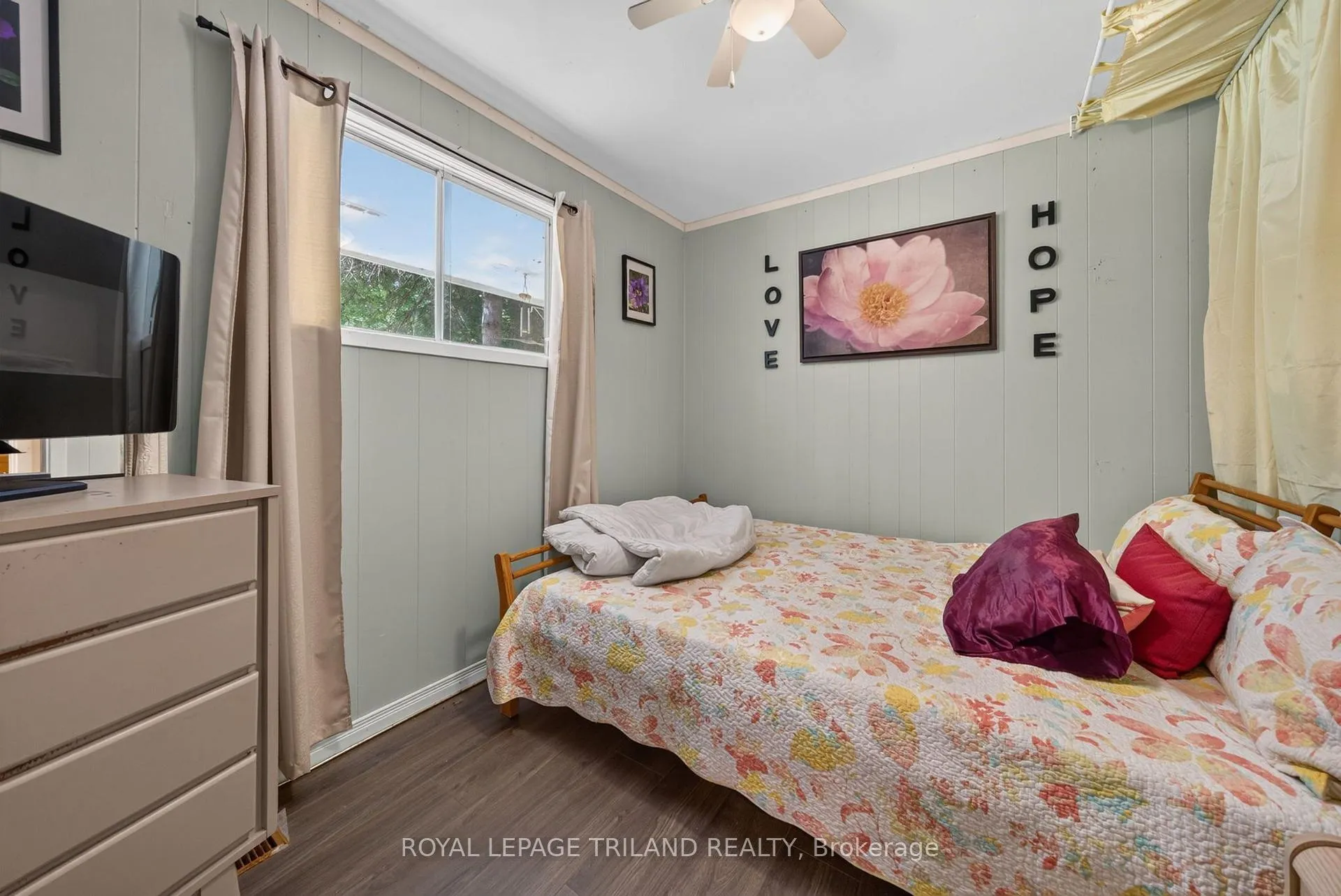 Photo 14 of 6302 Huron Drive, Lambton Shores, Kettle Point — HOMEH