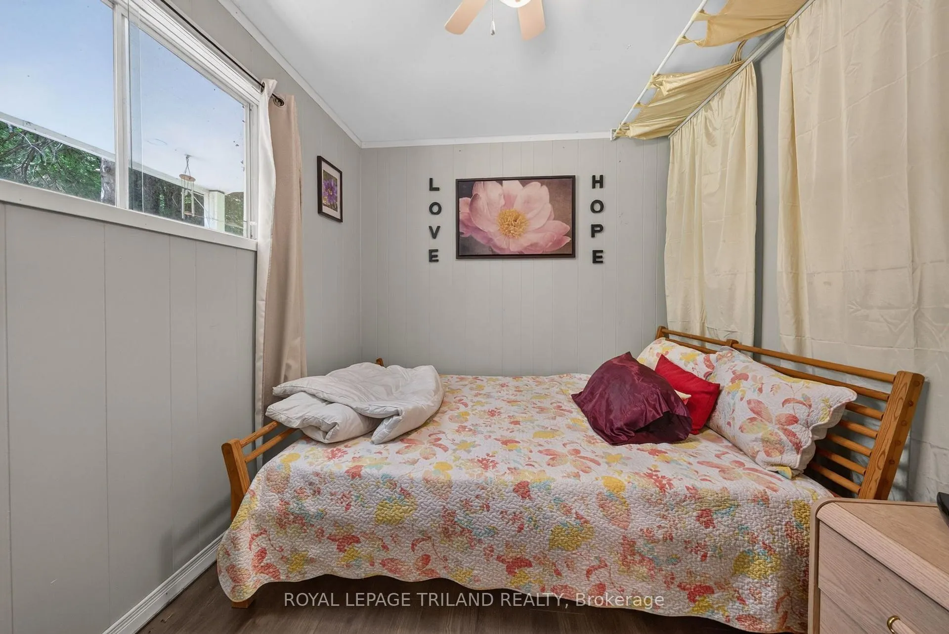 Photo 15 of 6302 Huron Drive, Lambton Shores, Kettle Point — HOMEH