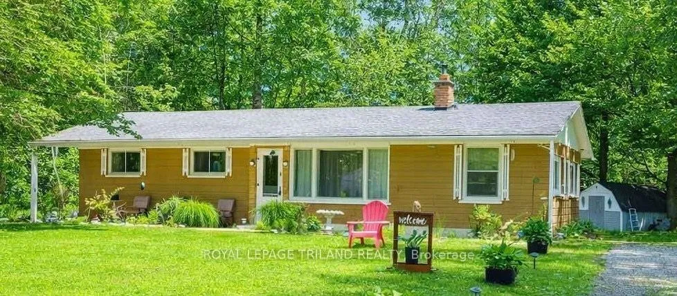 Photo 22 of 6302 Huron Drive, Lambton Shores, Kettle Point — HOMEH
