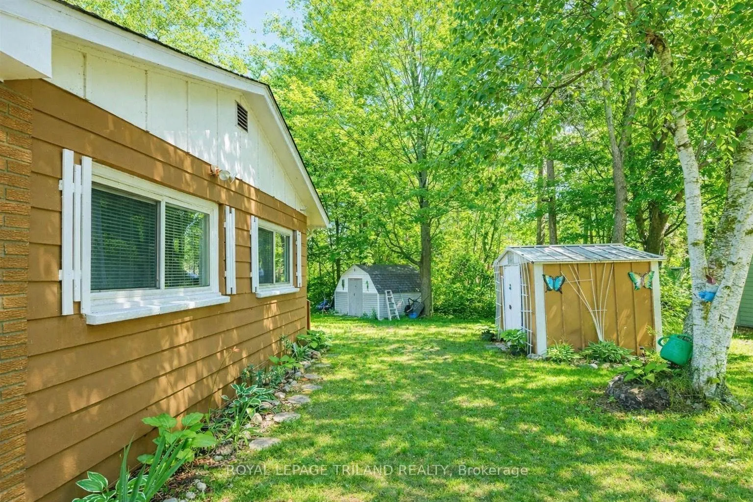 Photo 23 of 6302 Huron Drive, Lambton Shores, Kettle Point — HOMEH