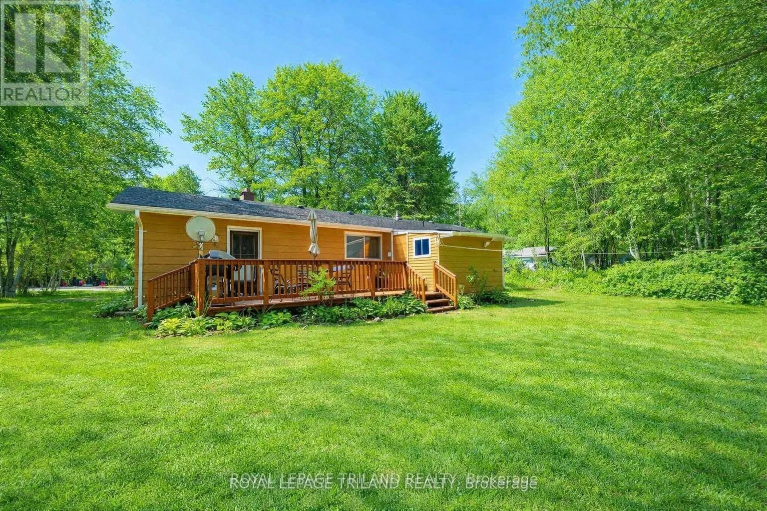 Photo 26 of 6302 Huron Drive, Lambton Shores, Kettle Point — HOMEH