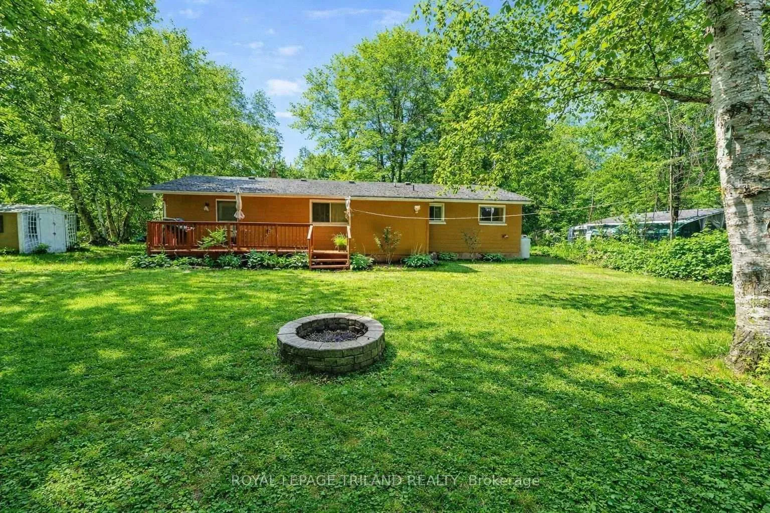 Photo 27 of 6302 Huron Drive, Lambton Shores, Kettle Point — HOMEH