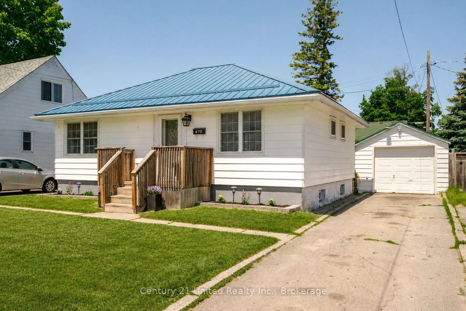Front of 470 O'connell Road
