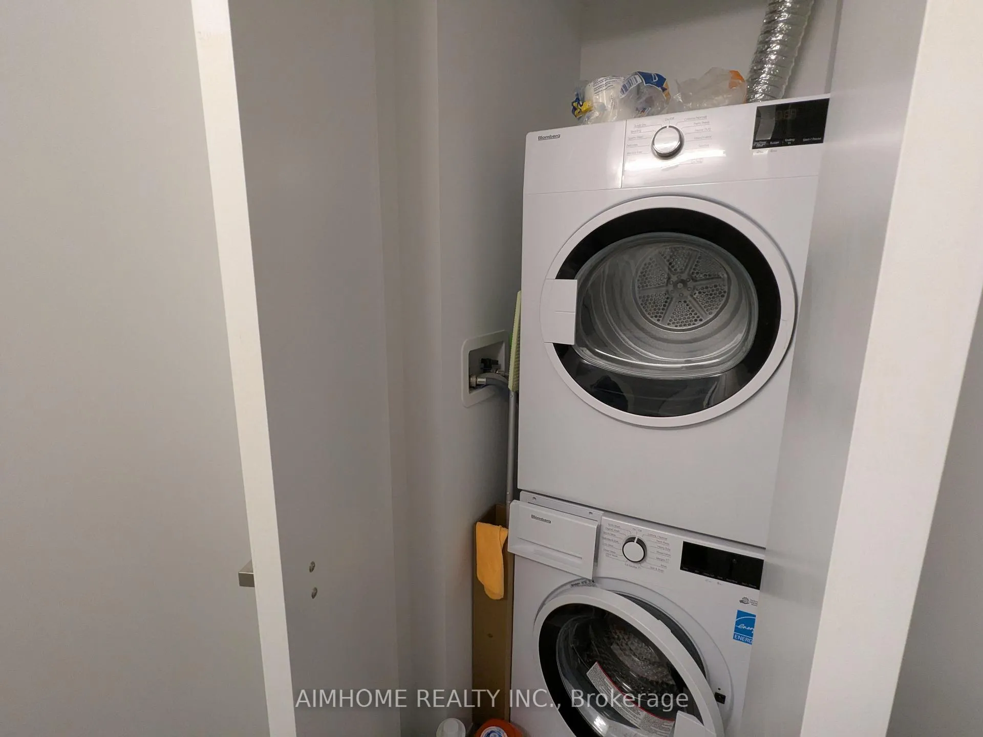 Photo 10 of Unit 2703, 3 Gloucester Street, Toronto, Church-Yonge Corridor — HOMEH