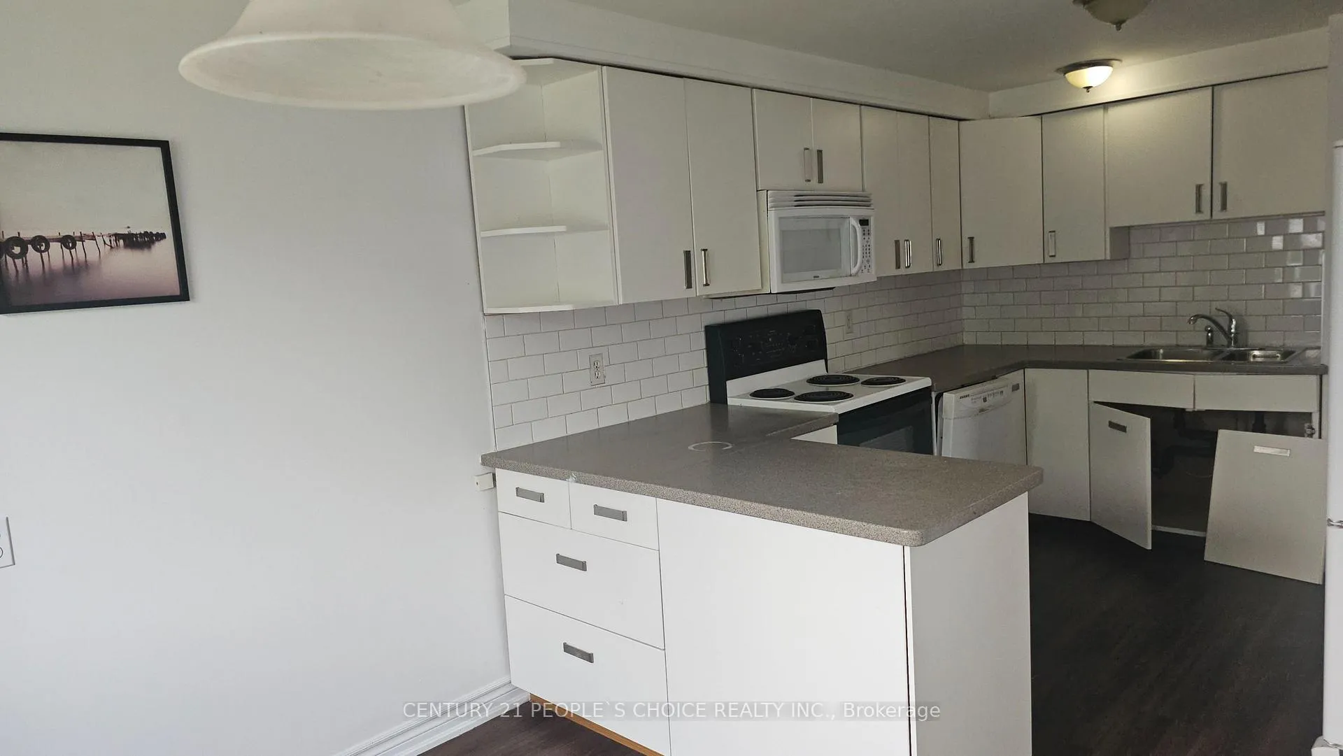 Photo 4 of 58 Belwood Crescent, Kitchener, Vanier - Kitchener — HOMEH