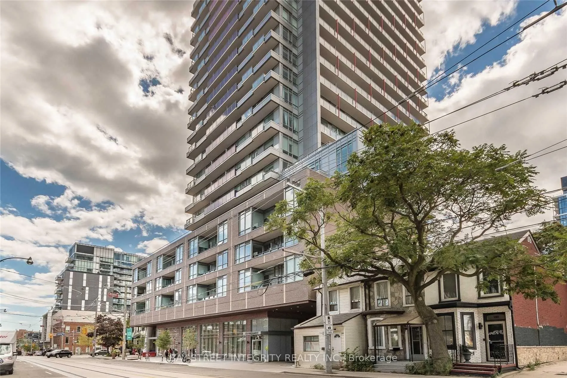 Front of Unit 2102, 120 Parliament Street