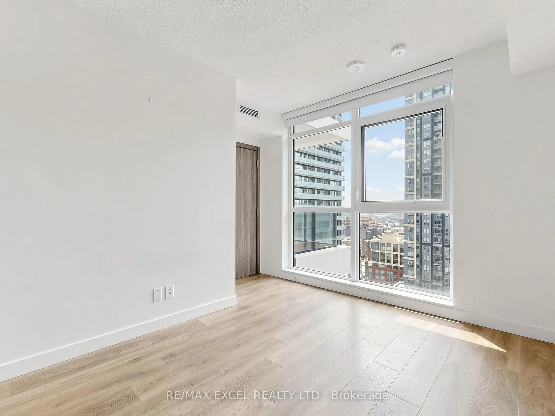 Photo 10 of Unit 2909, 38 Widmer St, Toronto, Waterfront Communities — HOMEH