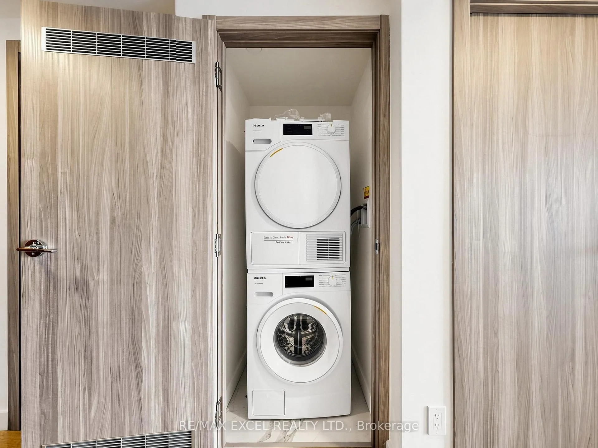 Photo 16 of Unit 2909, 38 Widmer St, Toronto, Waterfront Communities — HOMEH