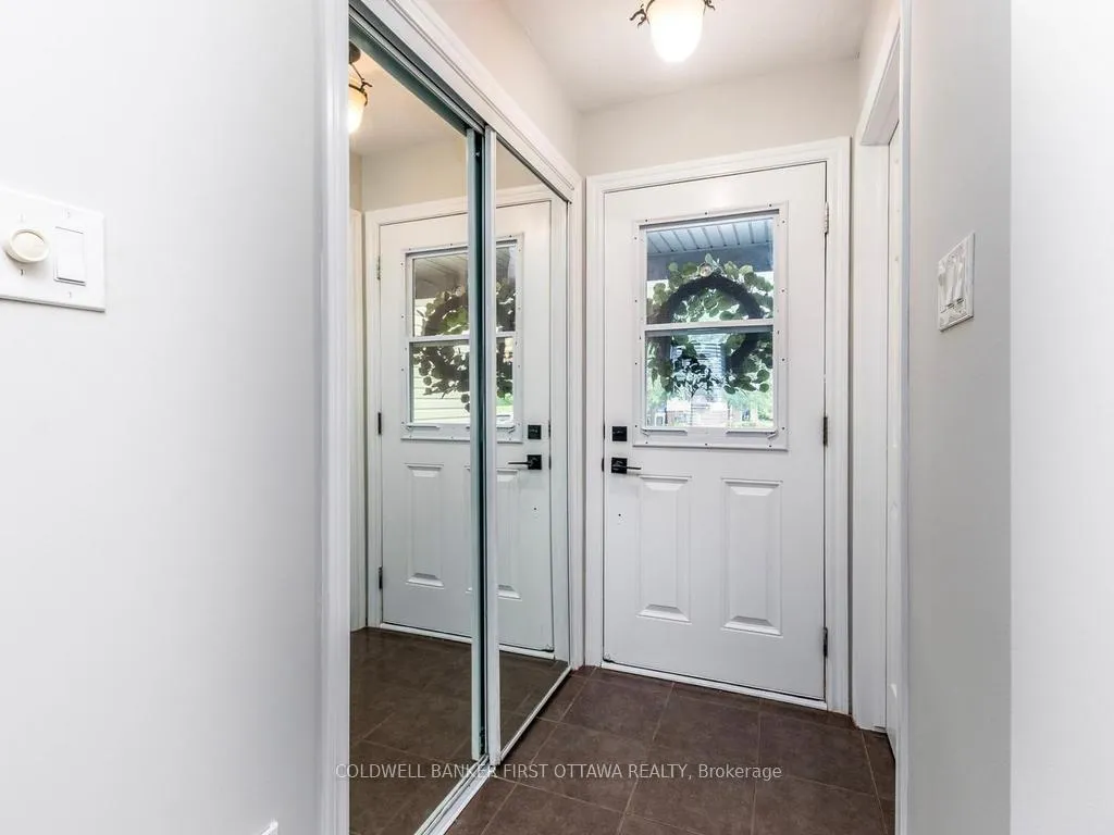 Photo 5 of 228 Par-La-Ville Circle, Ottawa, Stittsville (North) — HOMEH