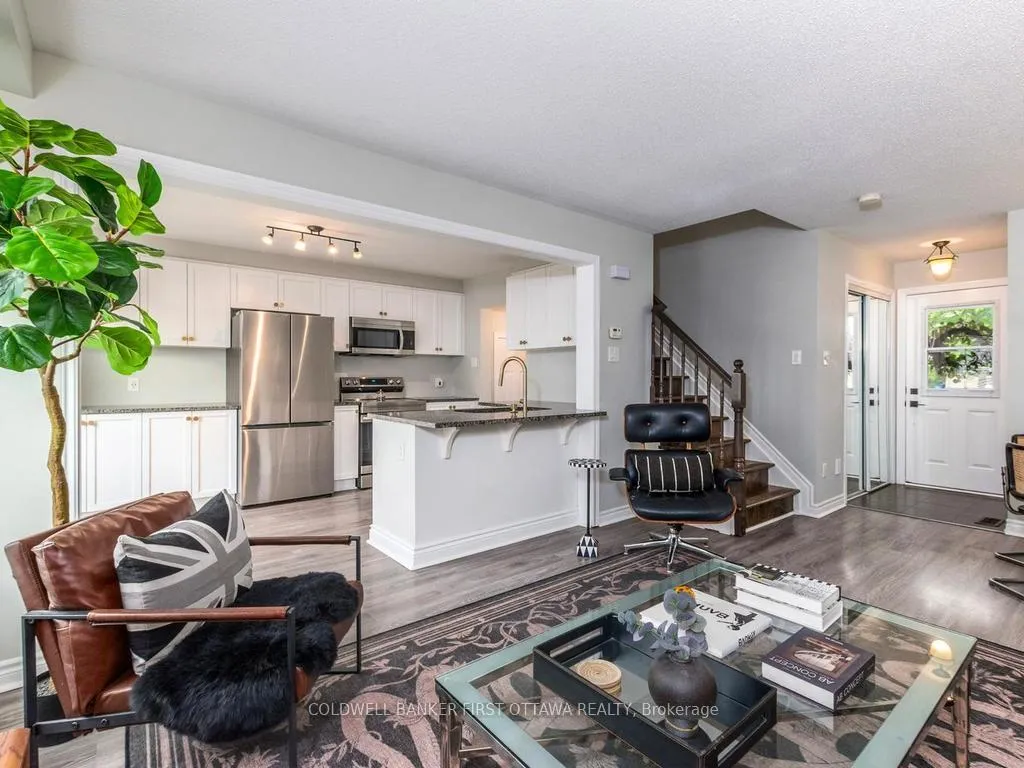 Photo 9 of 228 Par-La-Ville Circle, Ottawa, Stittsville (North) — HOMEH