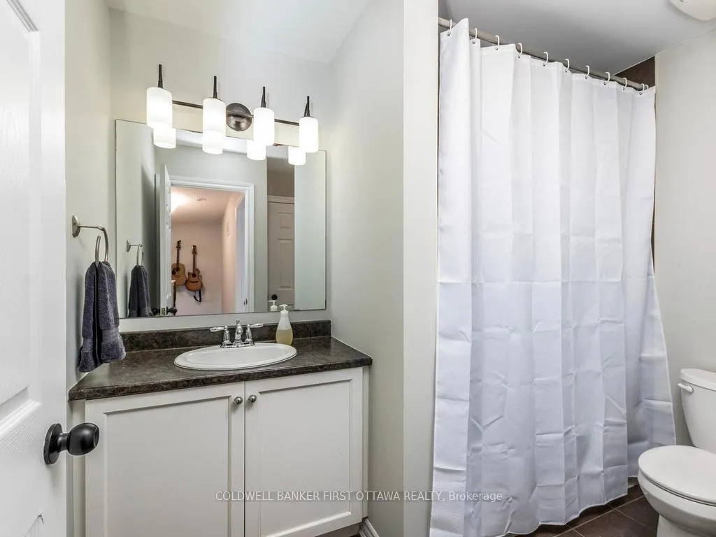 Photo 25 of 228 Par-La-Ville Circle, Ottawa, Stittsville (North) — HOMEH