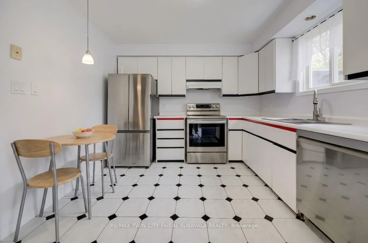 Photo 10 of 43 Middleton Street, Cambridge, Christopher-Champlain — HOMEH