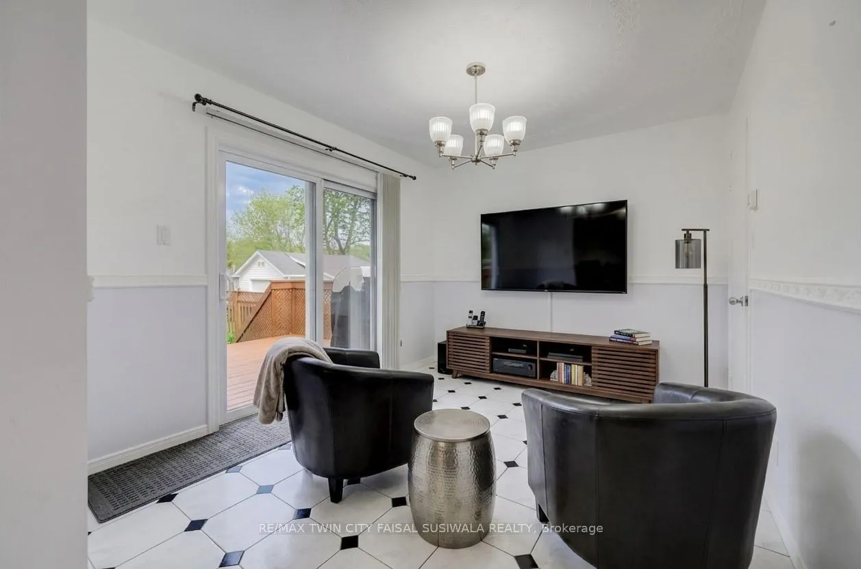Photo 11 of 43 Middleton Street, Cambridge, Christopher-Champlain — HOMEH