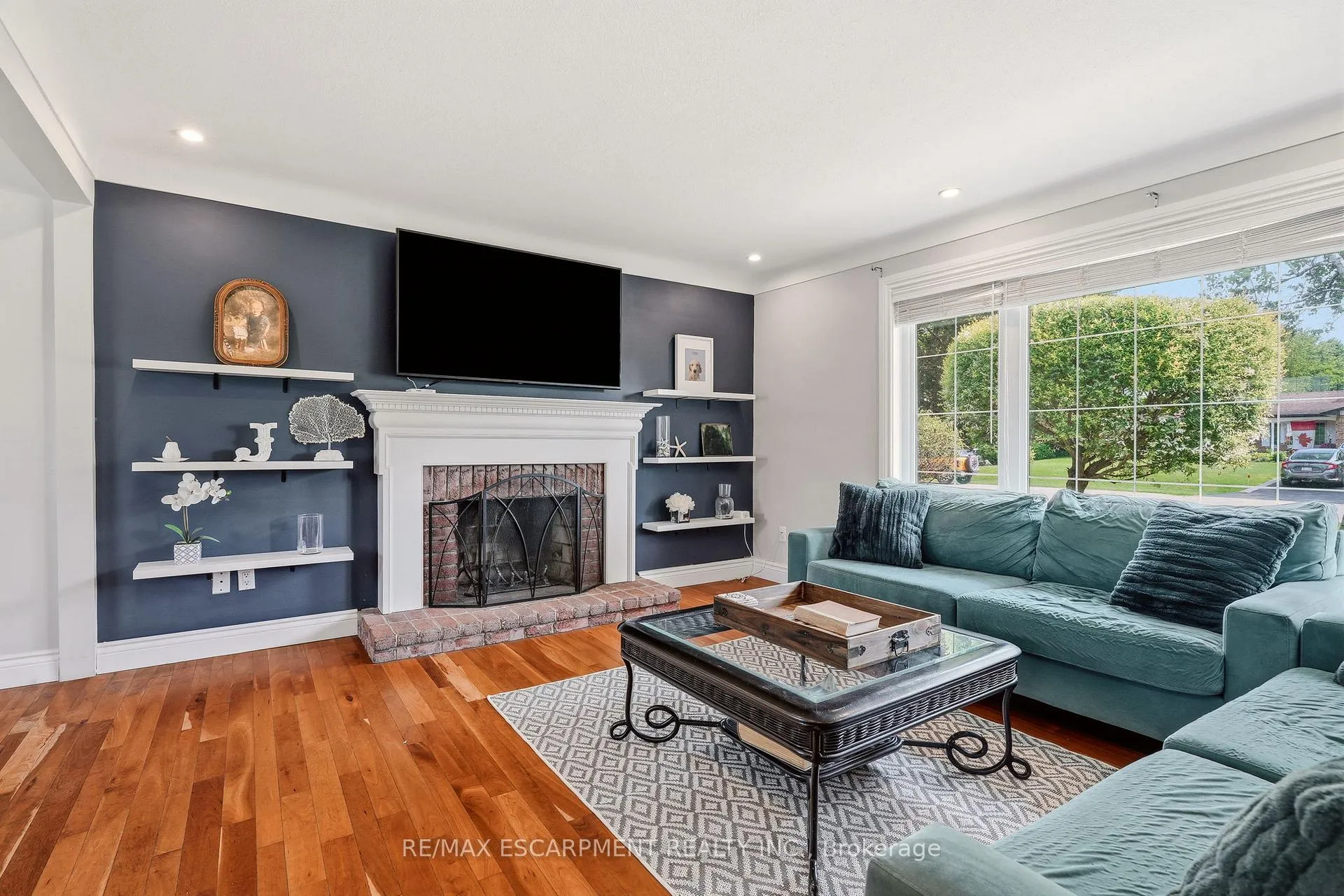 Photo 8 of 18 Fireside Drive, Hamilton, Freelton — HOMEH