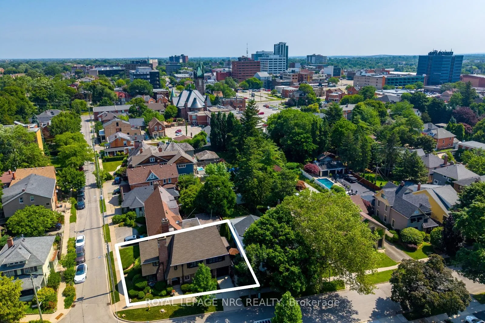 Photo 39 of 52 Yates Street, St. Catharines, Downtown — HOMEH