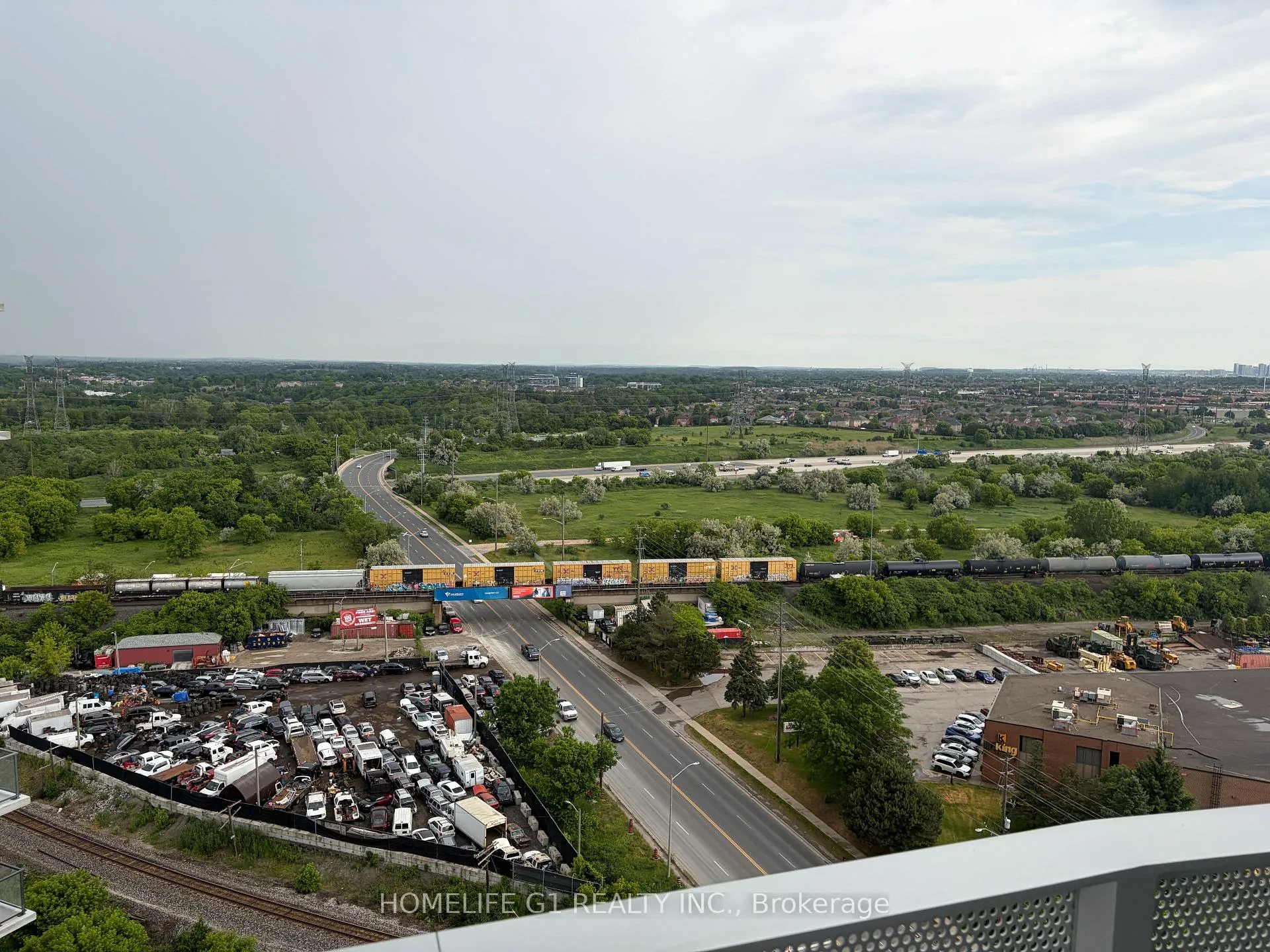Photo 1 of Unit 1718, 6 Flavelle Trail, Vaughan, Steeles West Industrial — HOMEH