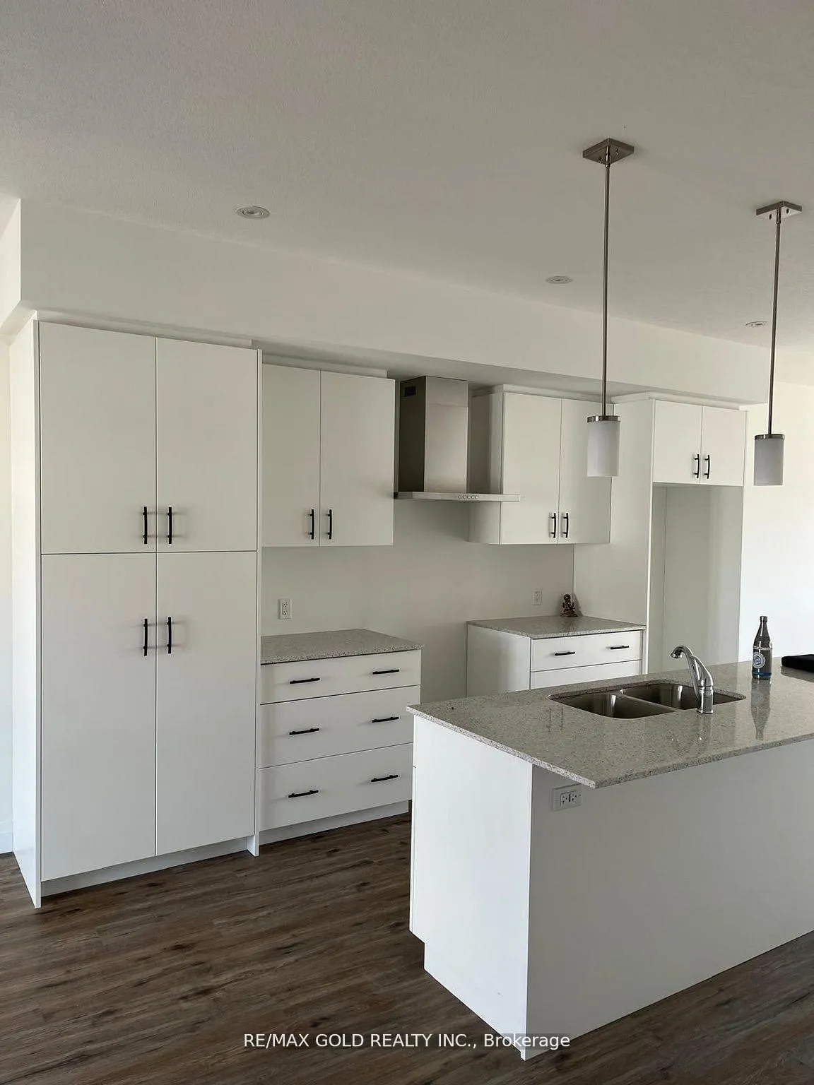 Photo 2 of 28 Lily Lane, Guelph, Clairfields/Hanlon Business Park — HOMEH