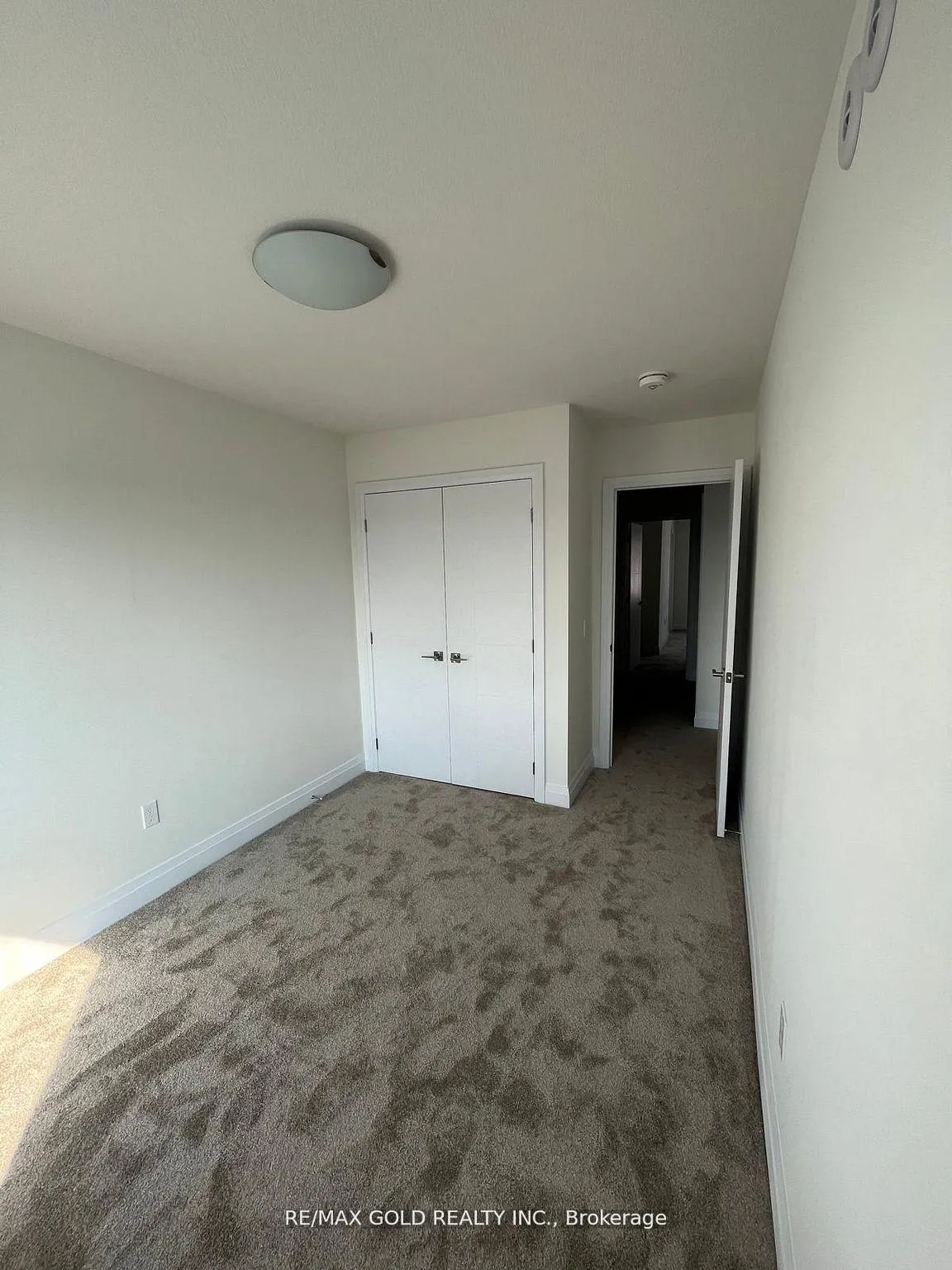 Photo 11 of 28 Lily Lane, Guelph, Clairfields/Hanlon Business Park — HOMEH