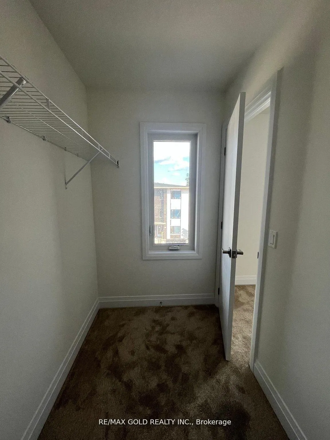 Photo 20 of 28 Lily Lane, Guelph, Clairfields/Hanlon Business Park — HOMEH