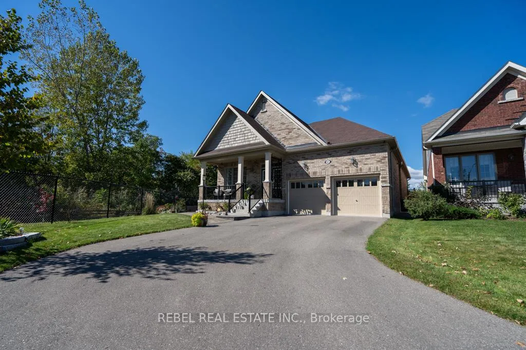 Photo 1 of 62 Willoughby Place, Clarington, Bowmanville — HOMEH